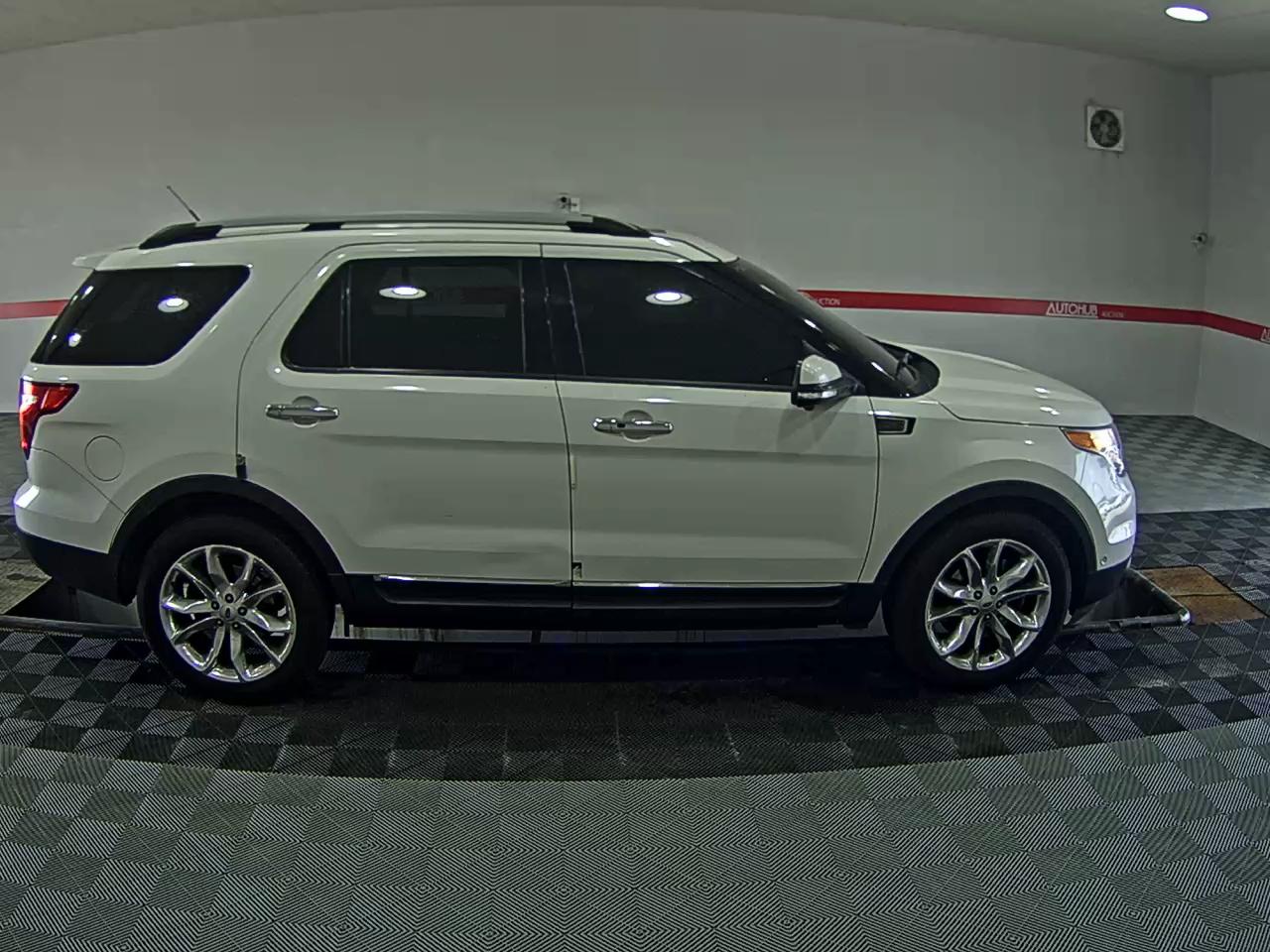 2014 - ford explorer