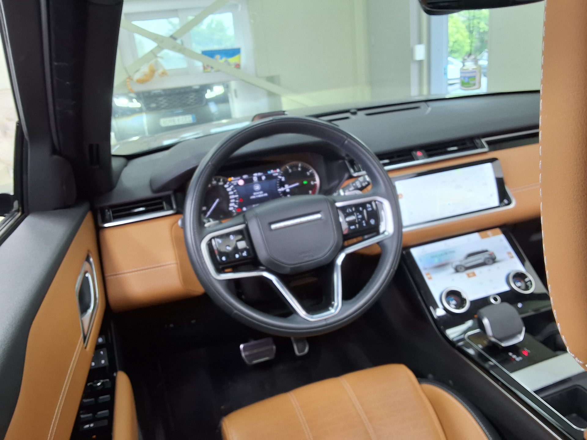 2023 - land rover range rover