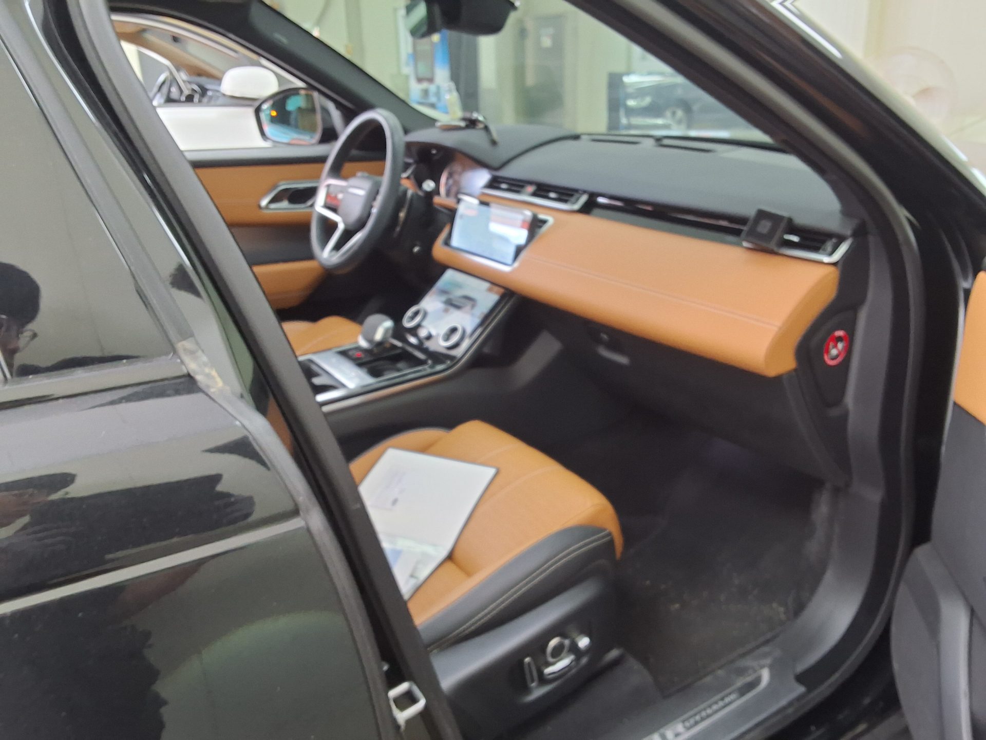 2023 - land rover range rover
