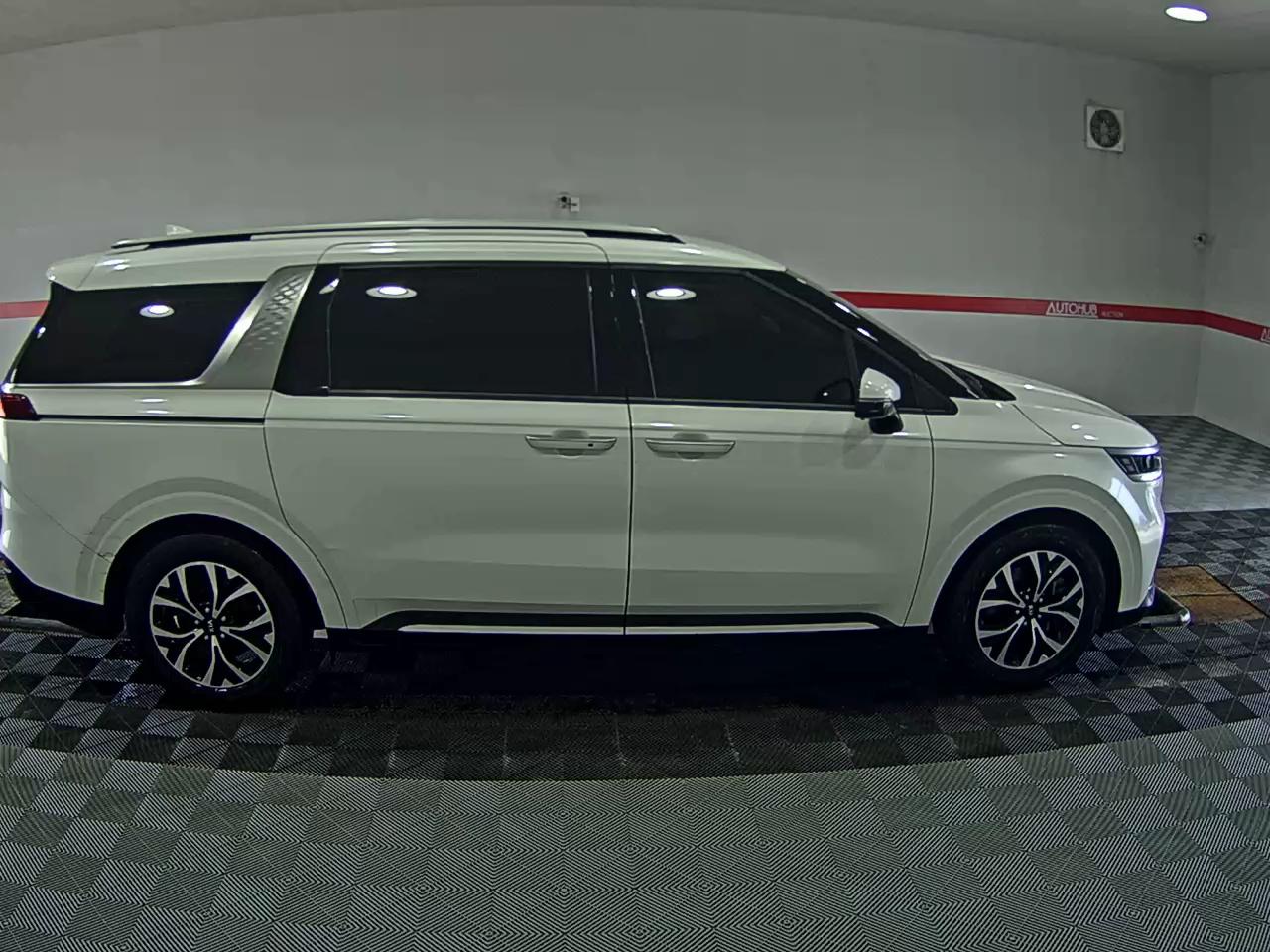 2021 - kia carnival