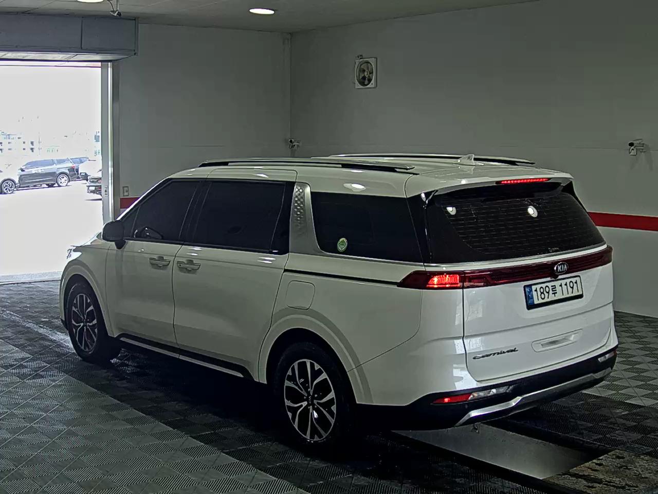 2021 - kia carnival
