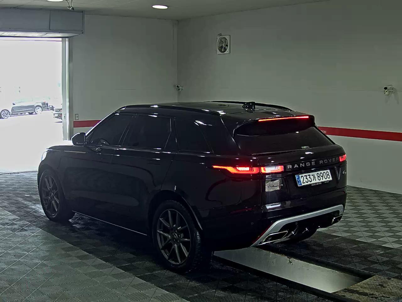 2023 - land rover range rover