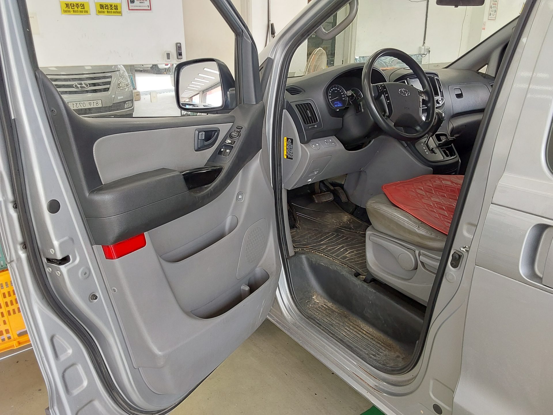 2018 - hyundai grand starex