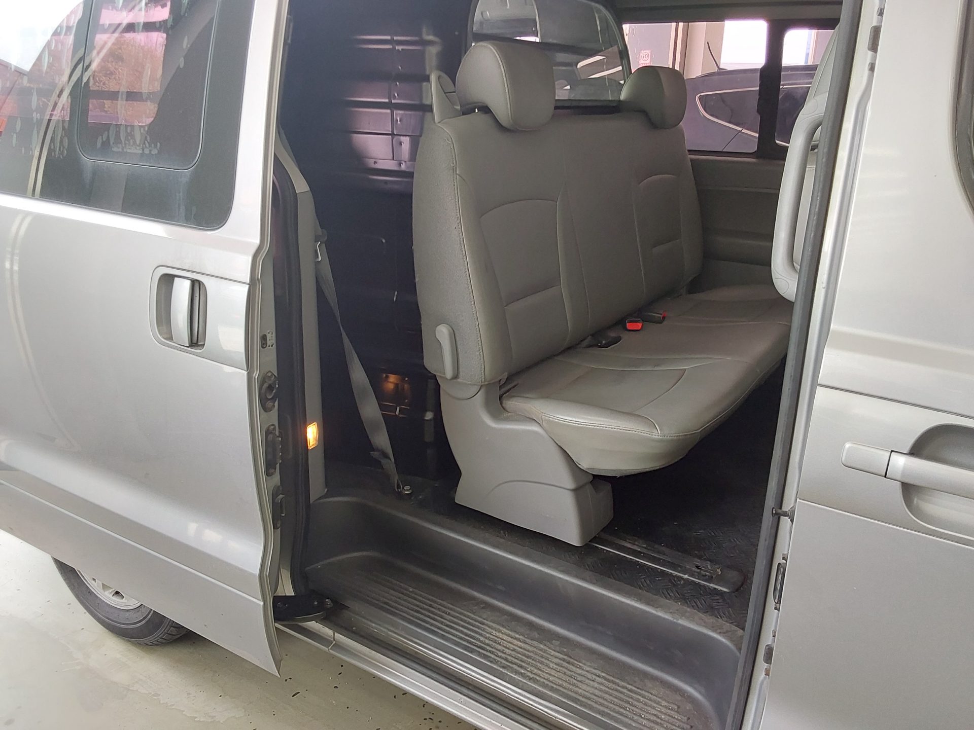 2018 - hyundai grand starex