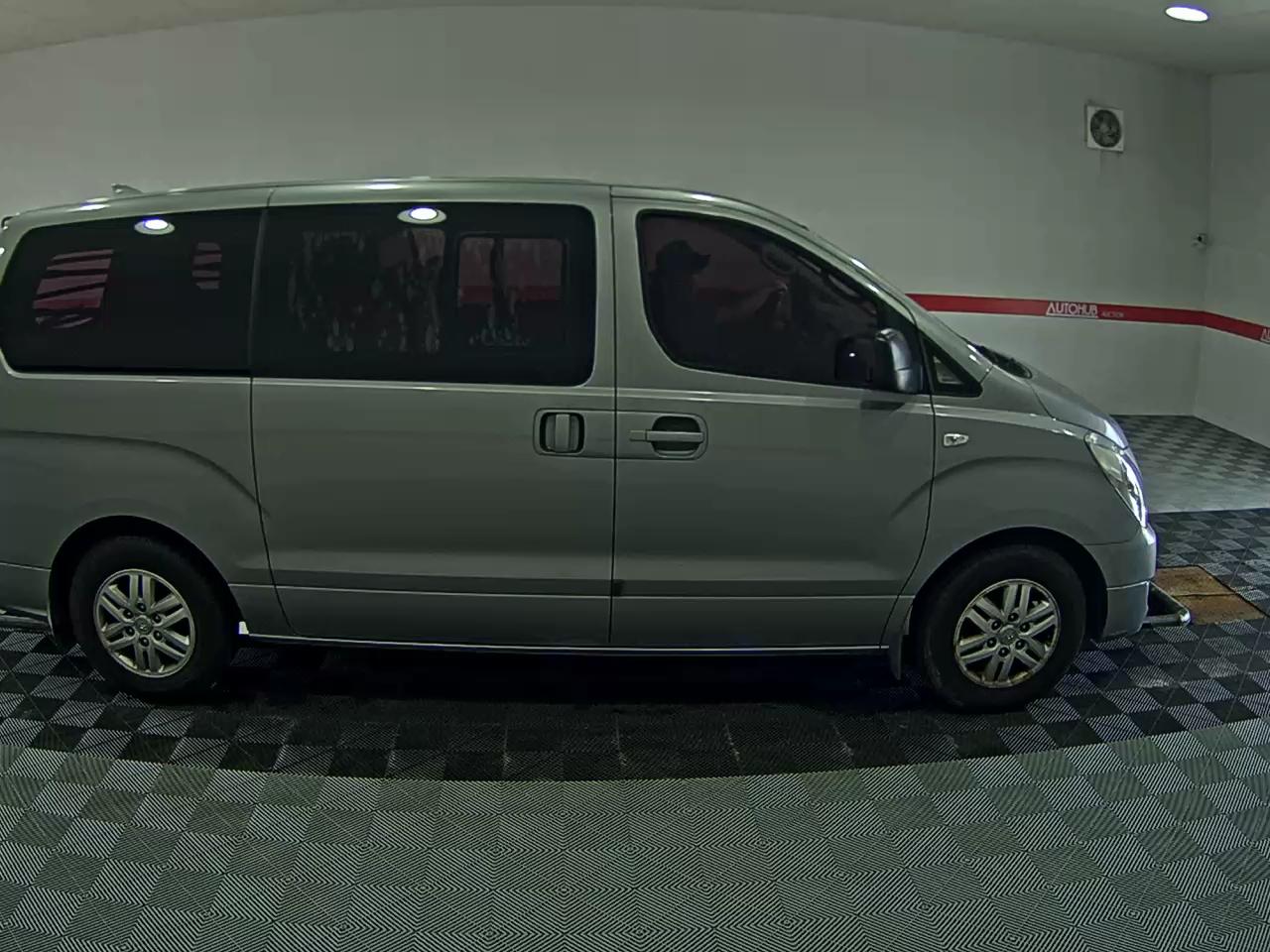 2018 - hyundai grand starex