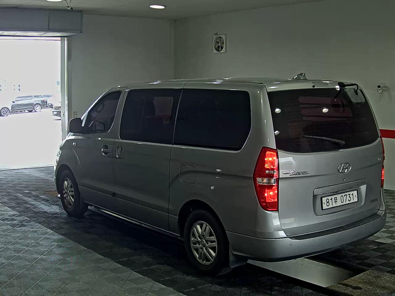 2018 - hyundai grand starex