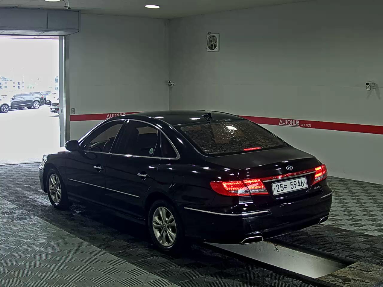 2010 - hyundai grandeur