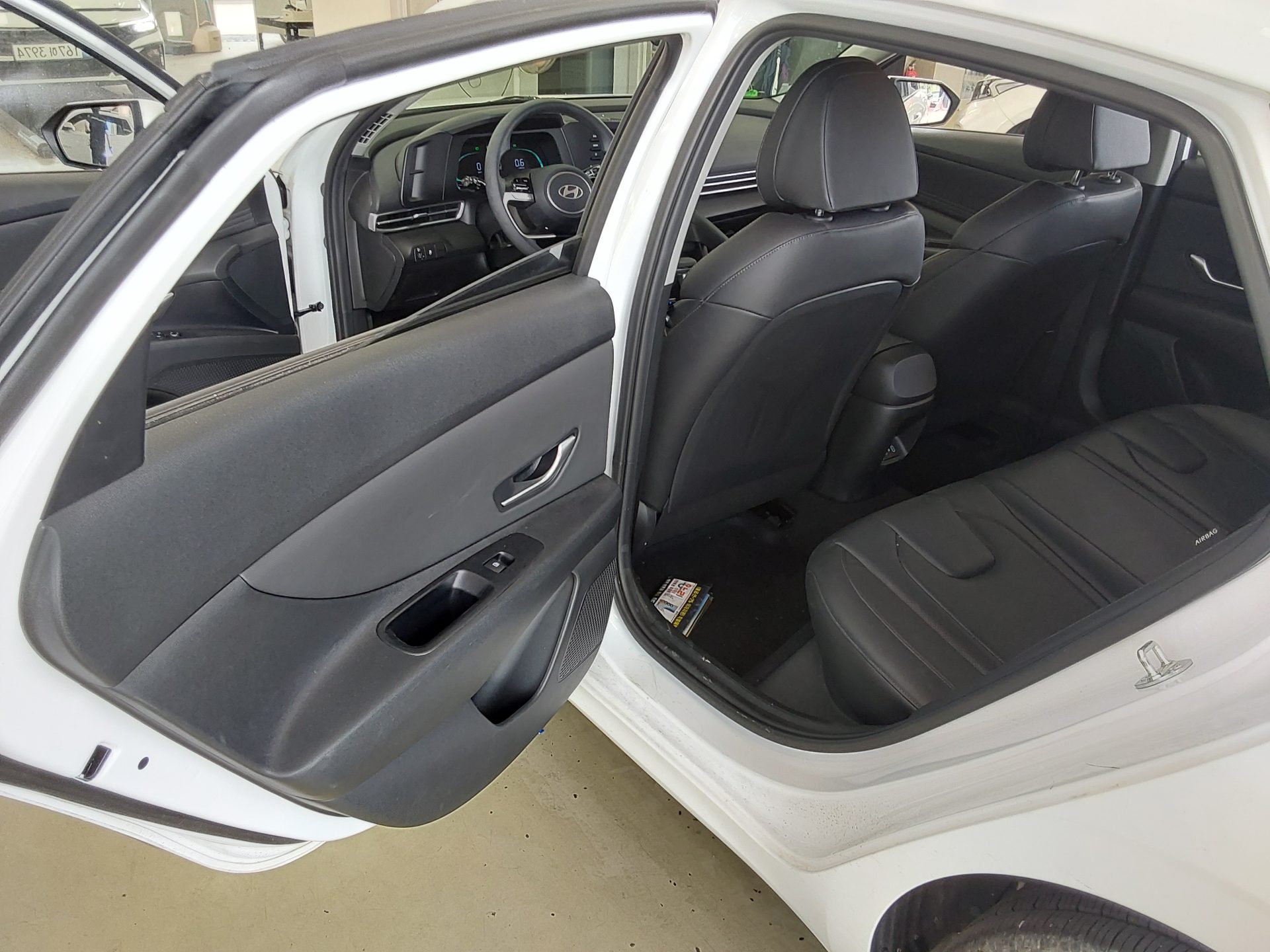 2024 - hyundai avante