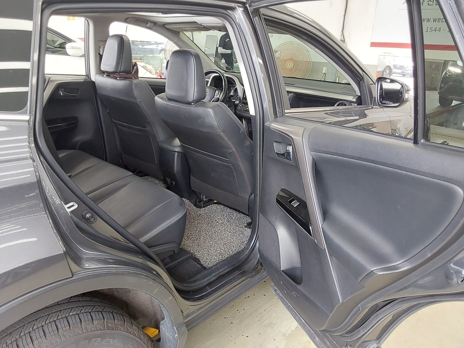 2018 - toyota rav4
