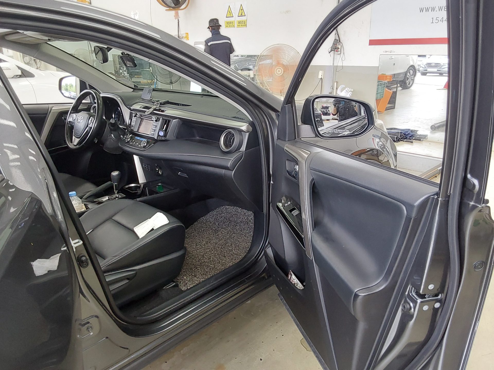 2018 - toyota rav4