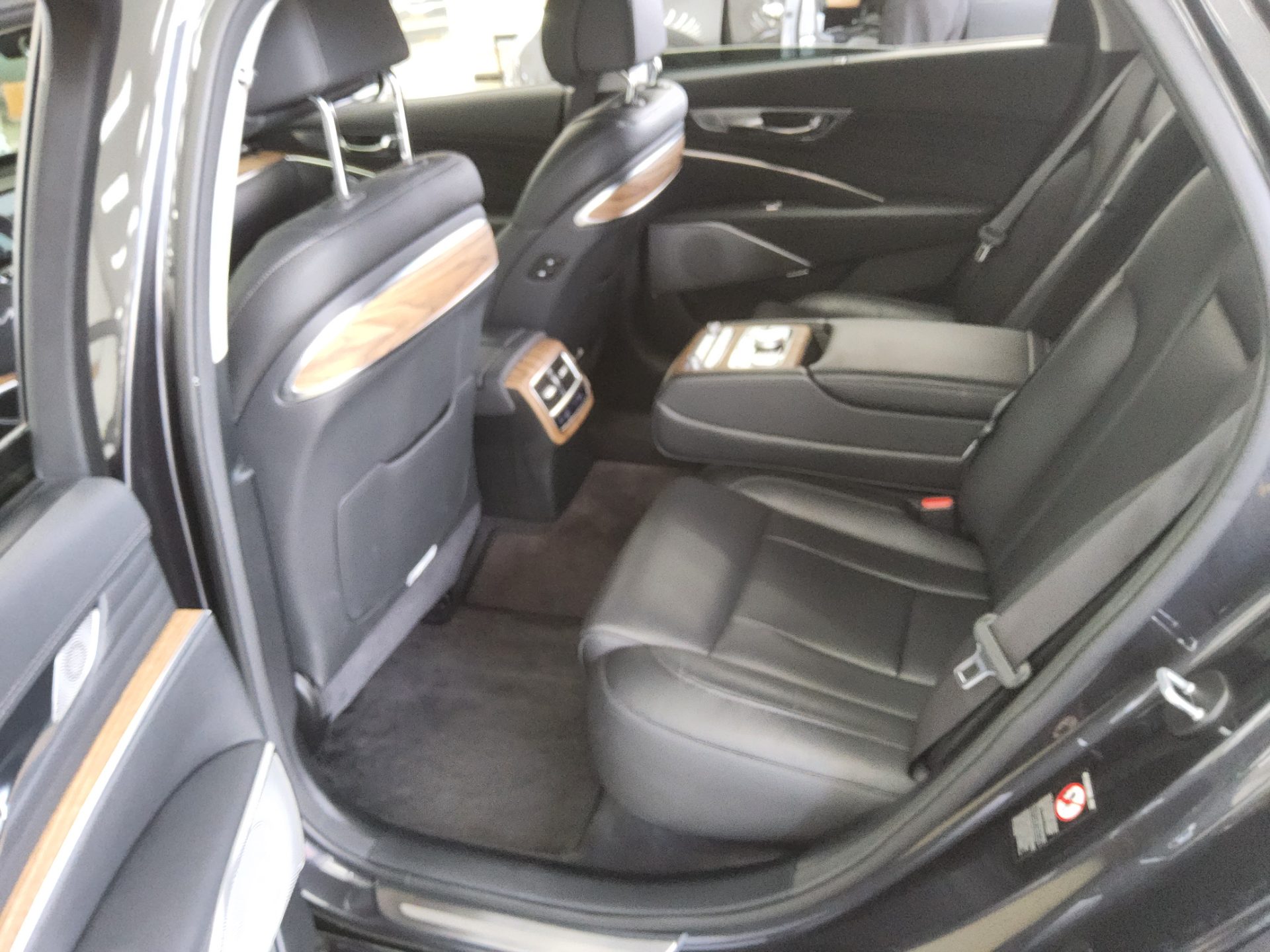 2022 - kia k9