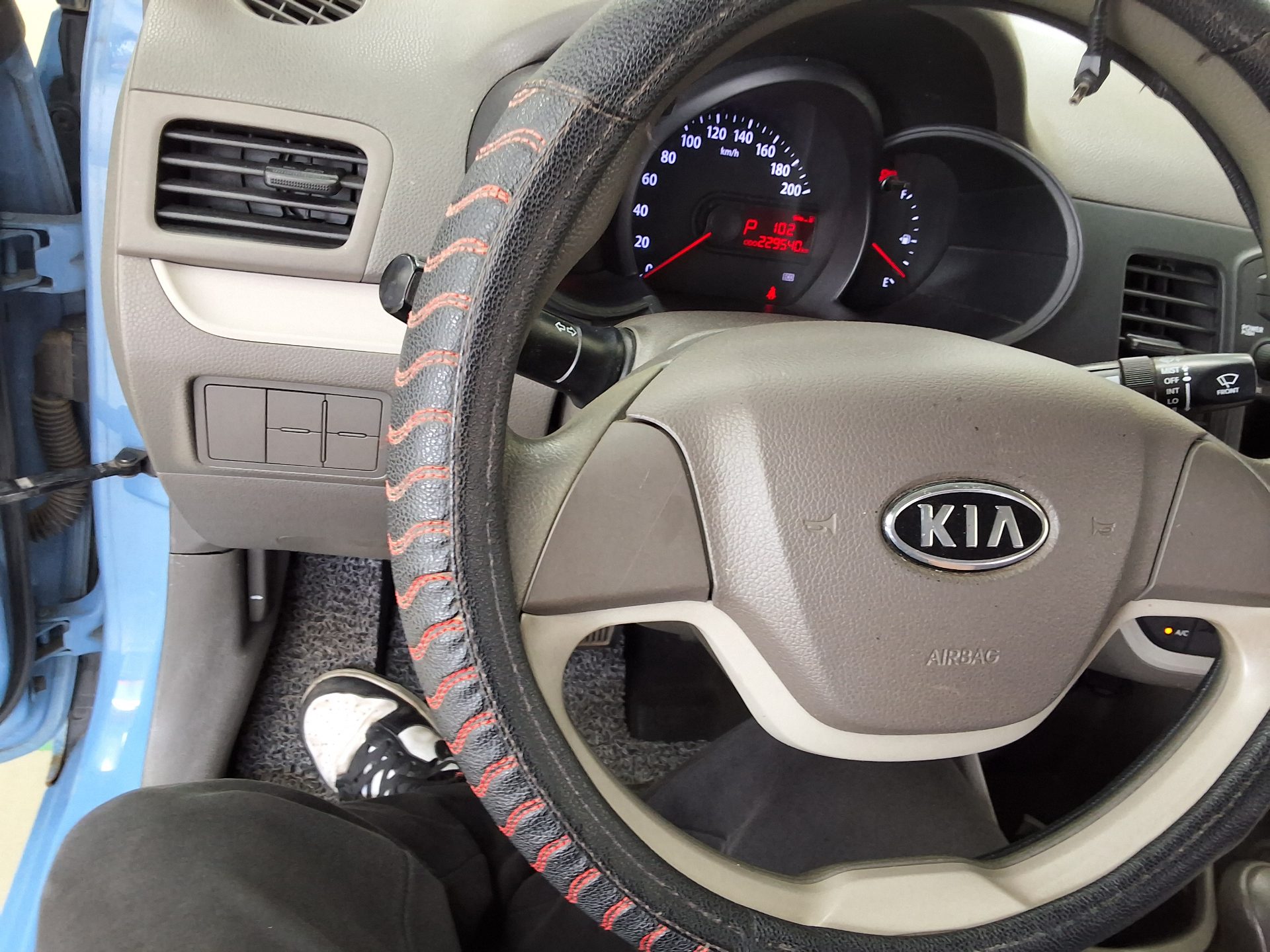 2012 - kia morning