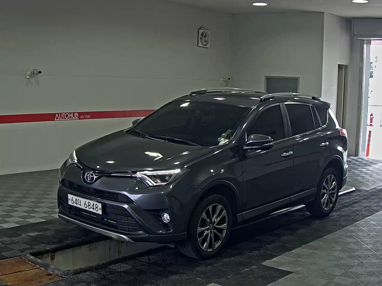 2018 - toyota rav4