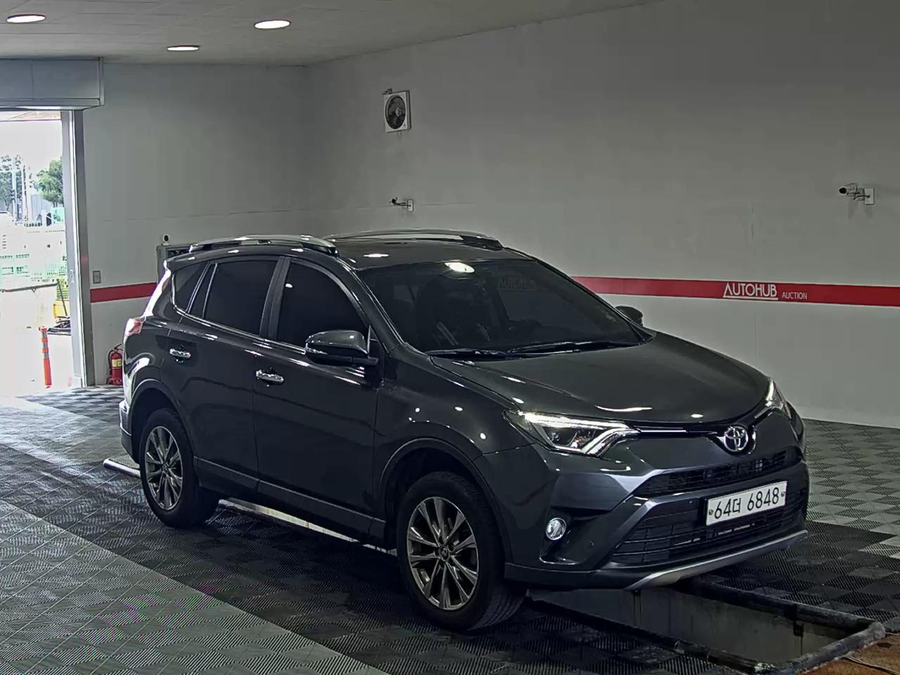 2018 - toyota rav4