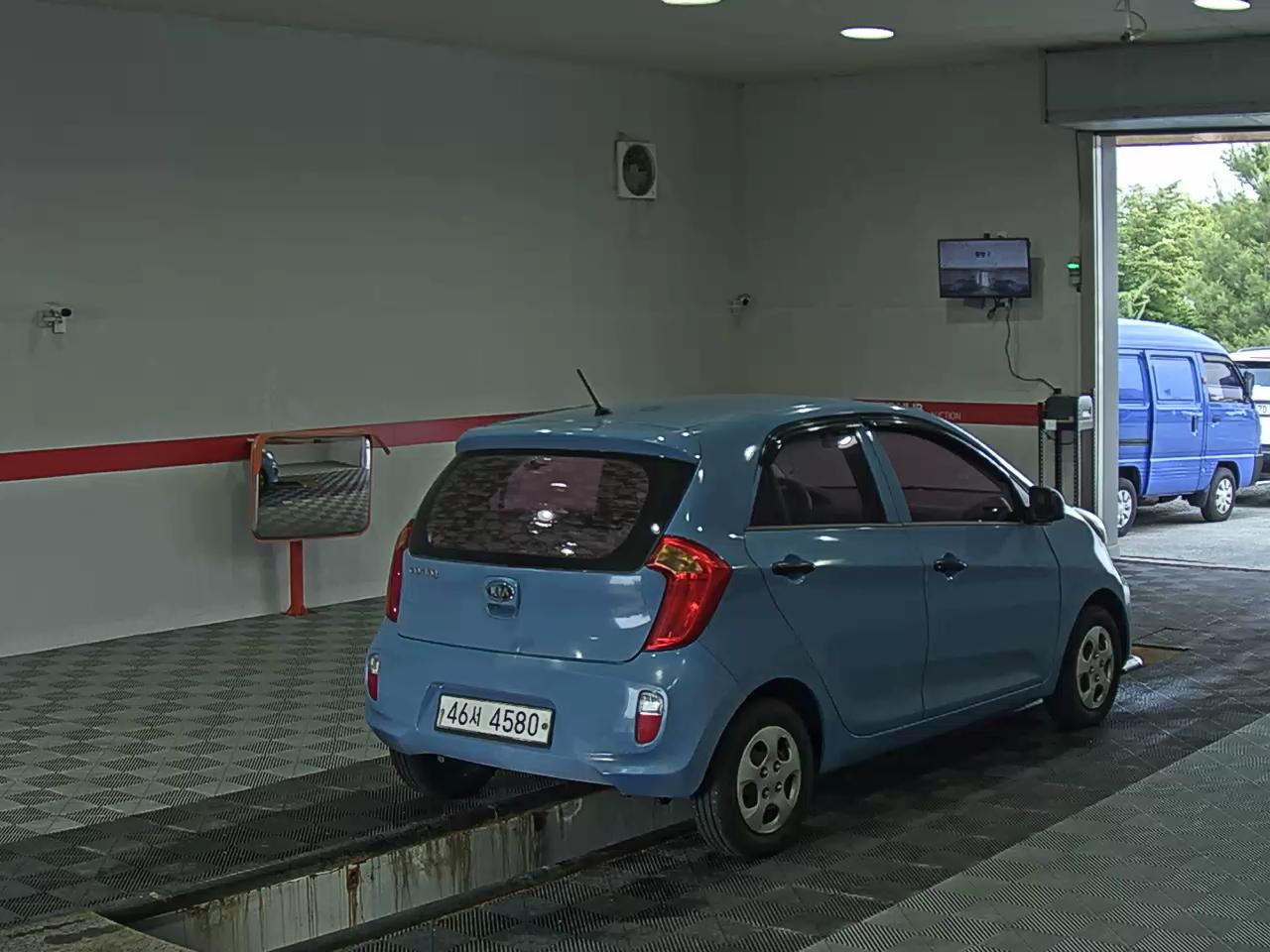 2012 - kia morning