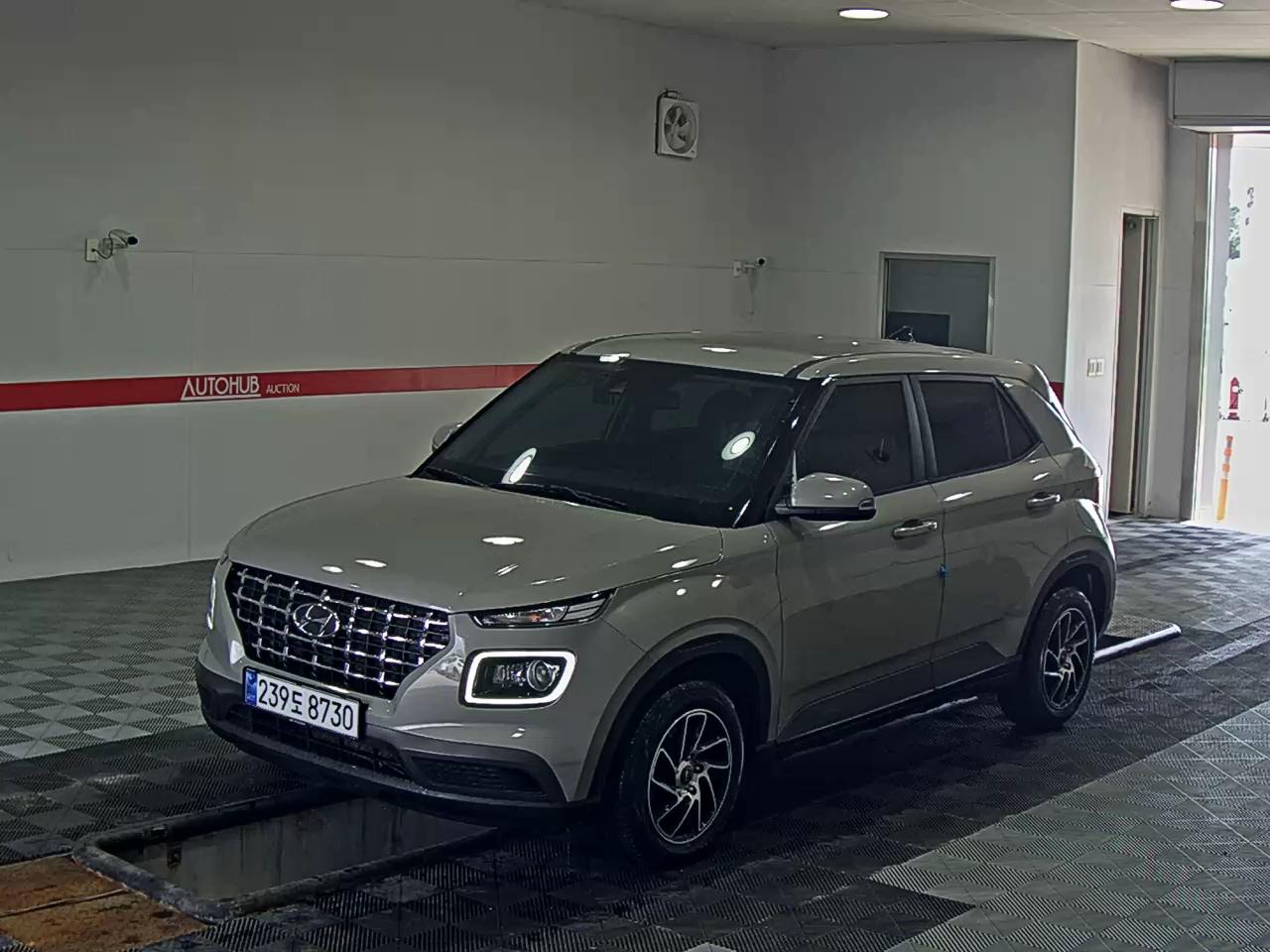 HYUNDAI VENUE