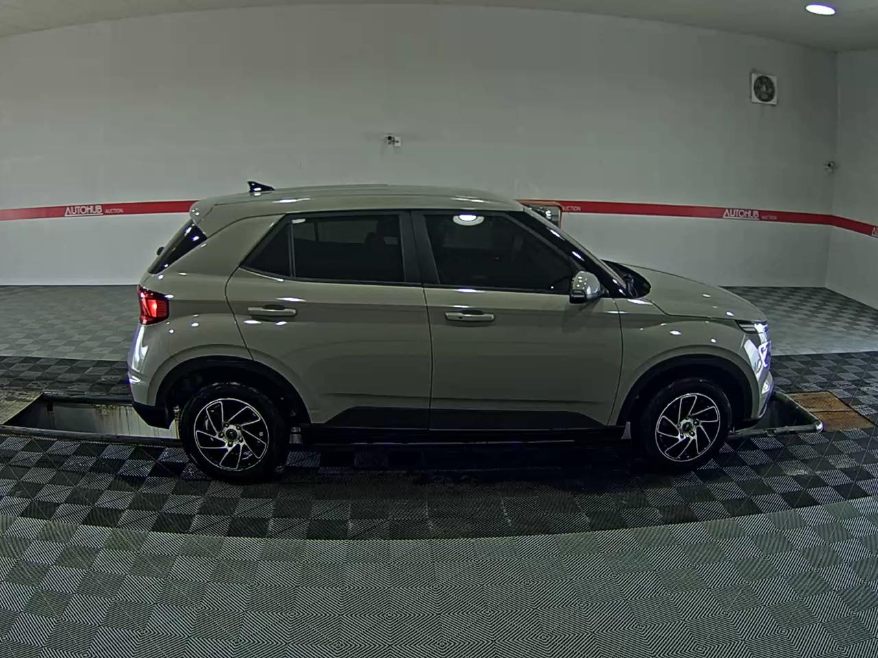2021 - hyundai venue