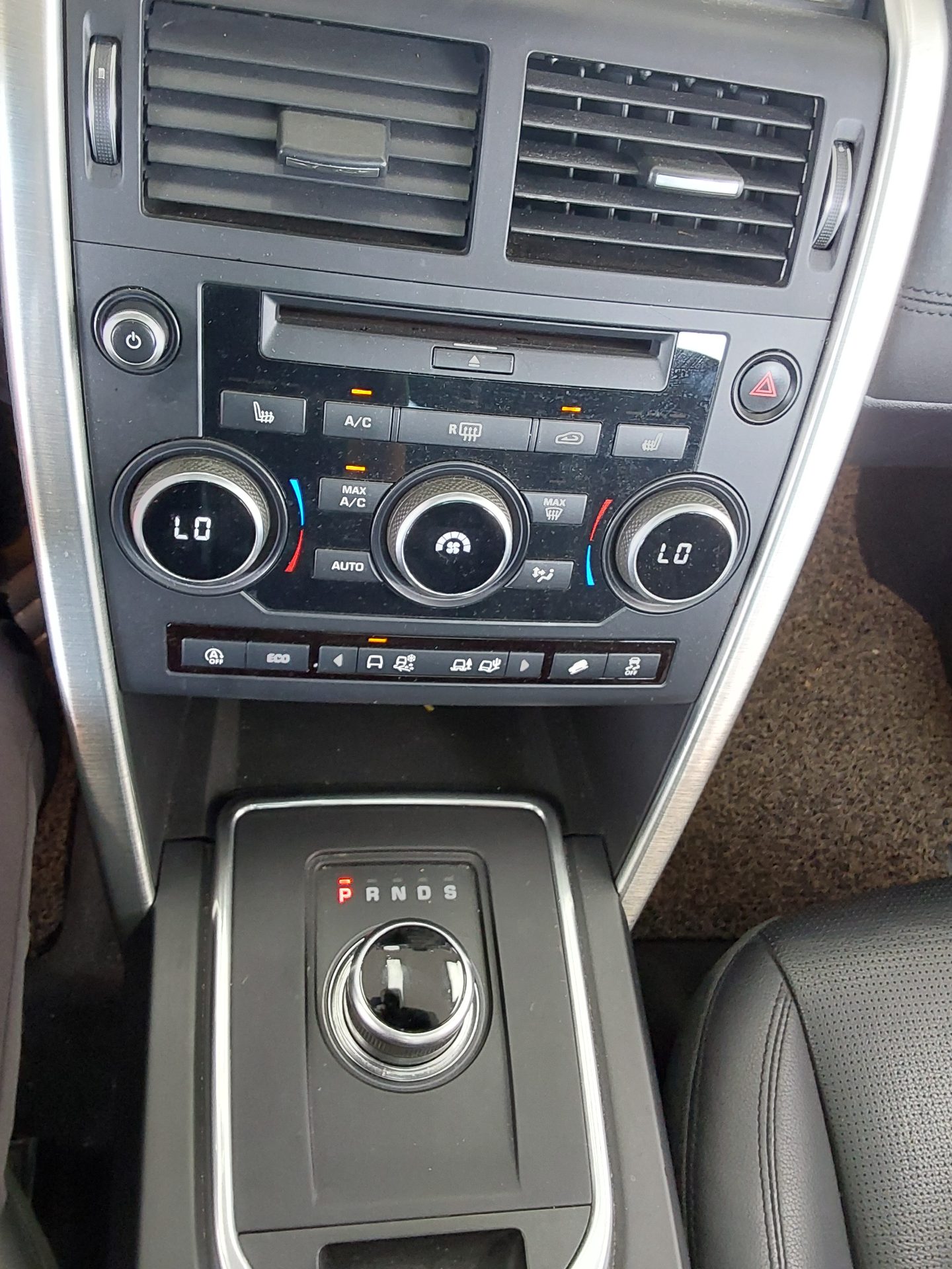 2018 - land rover discovery