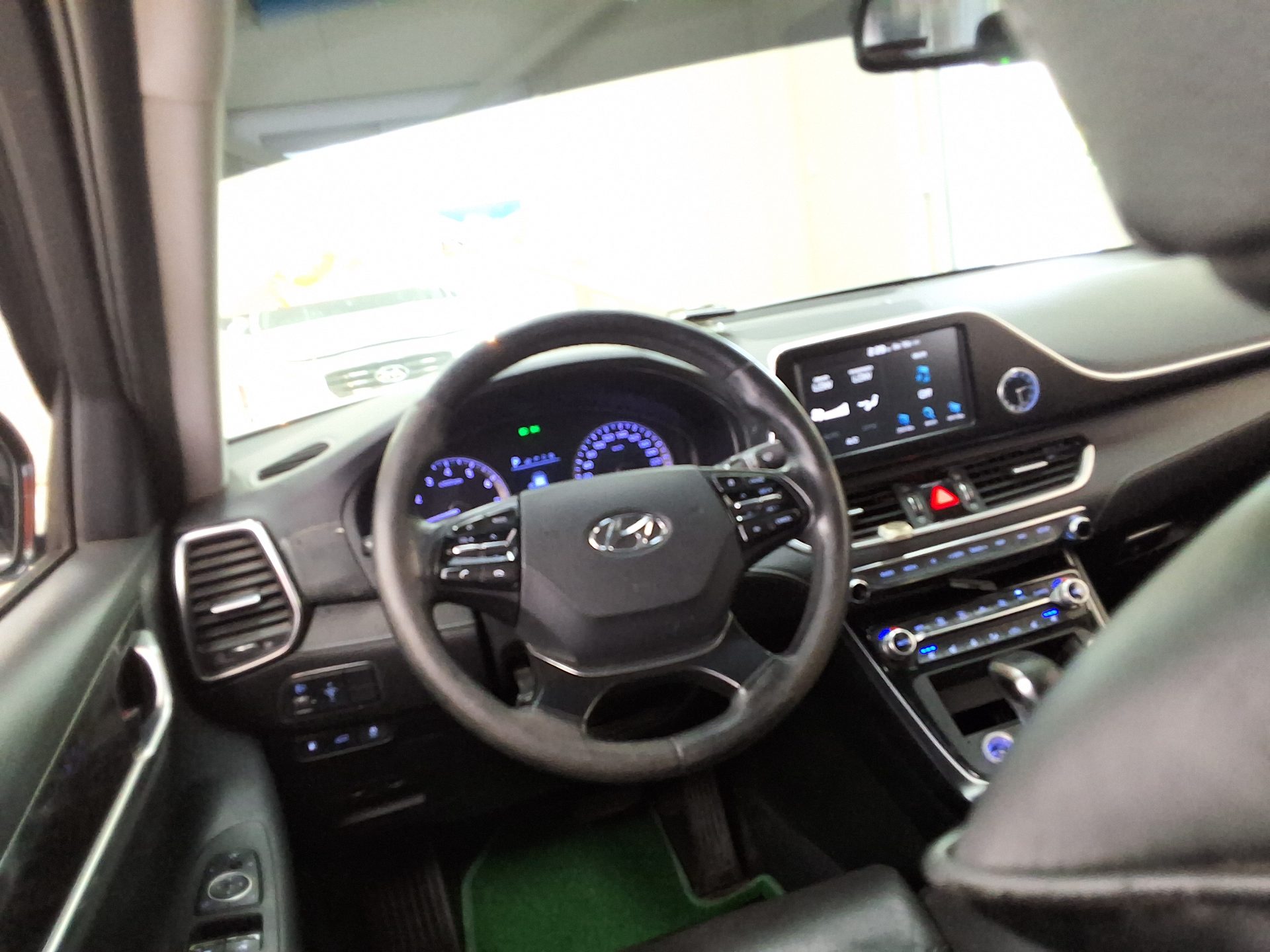 2018 - hyundai grandeur