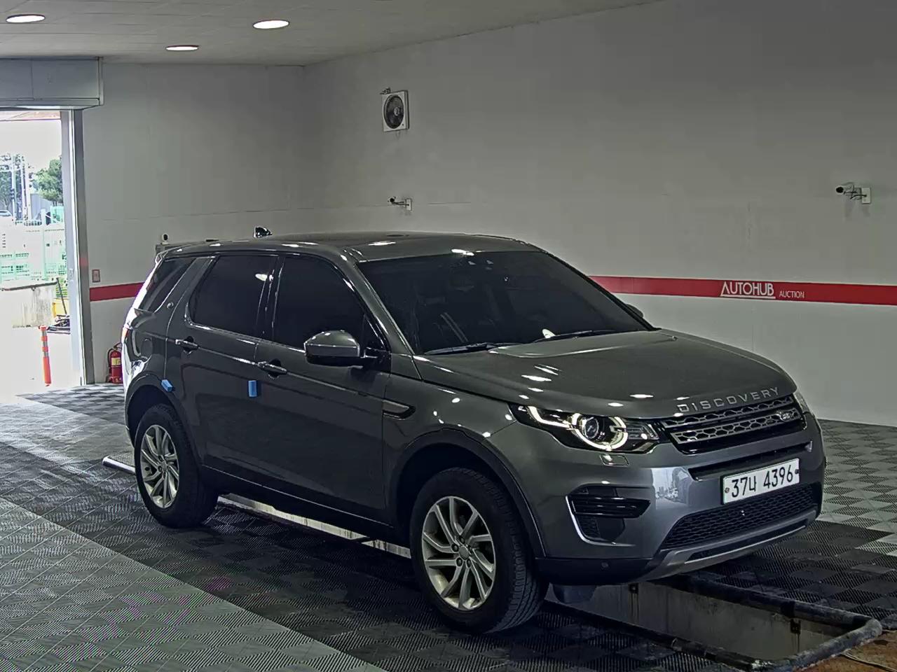 2018 - land rover discovery