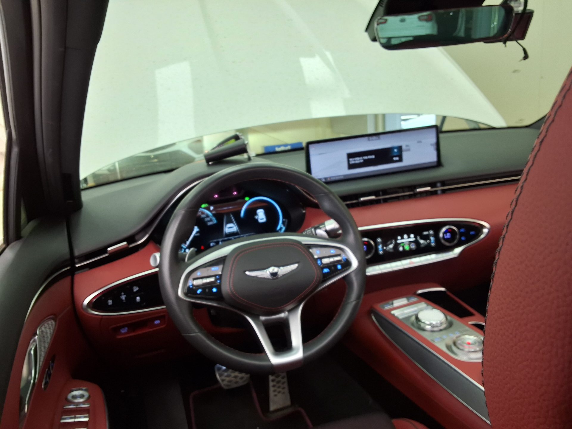 2021 - genesis gv70
