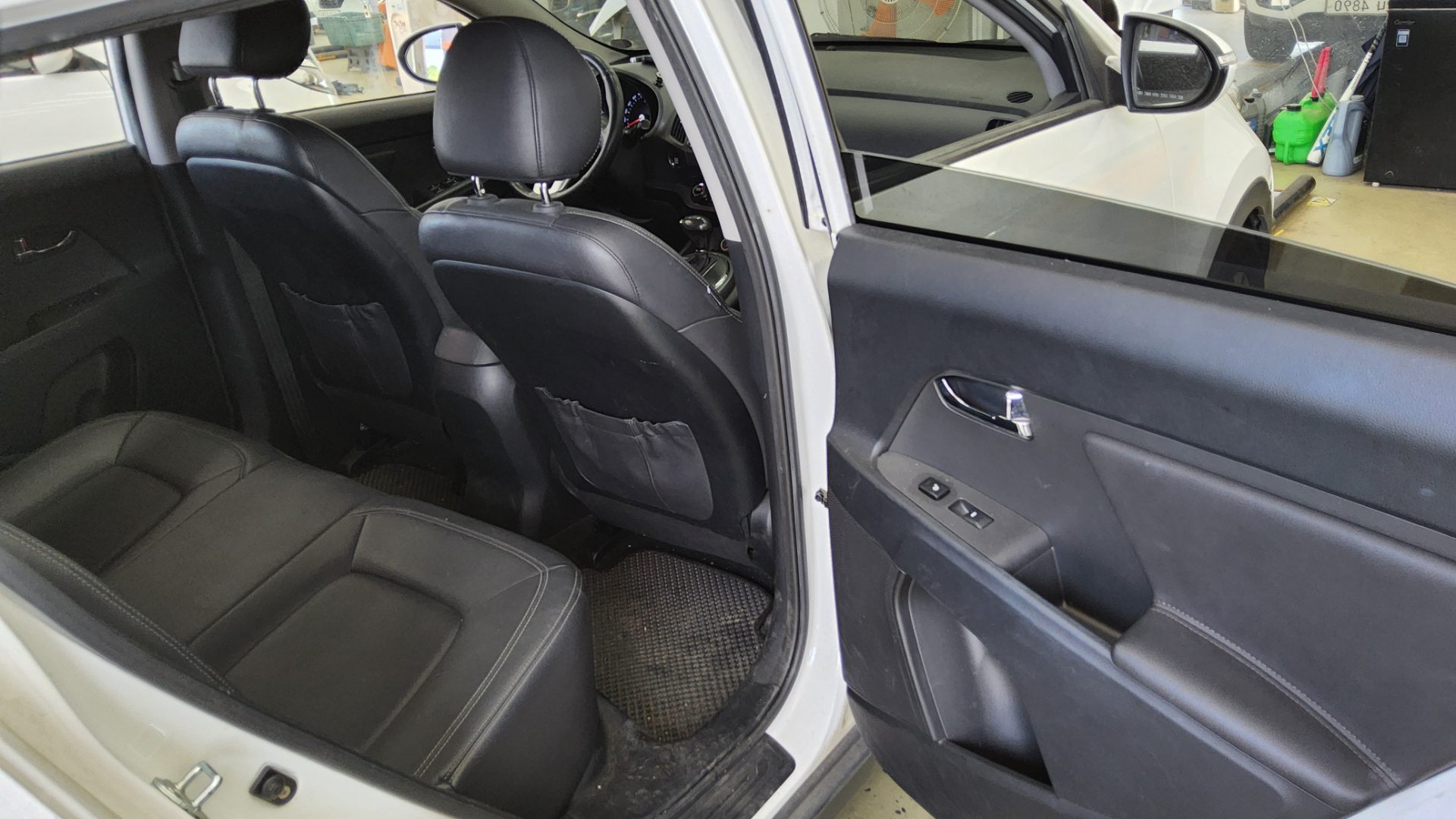 2012 - kia sportage
