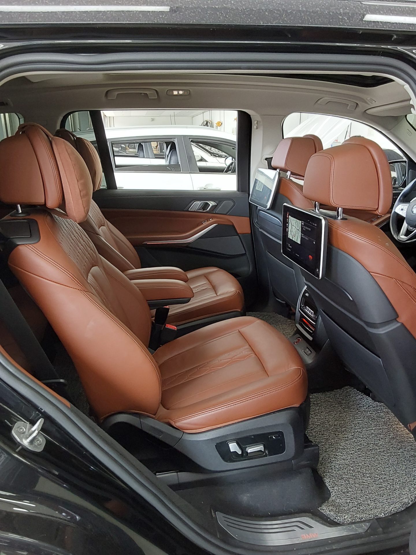 2022 - bmw x7