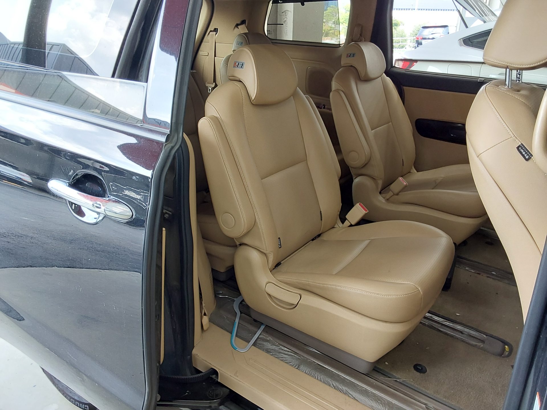 2019 - kia carnival