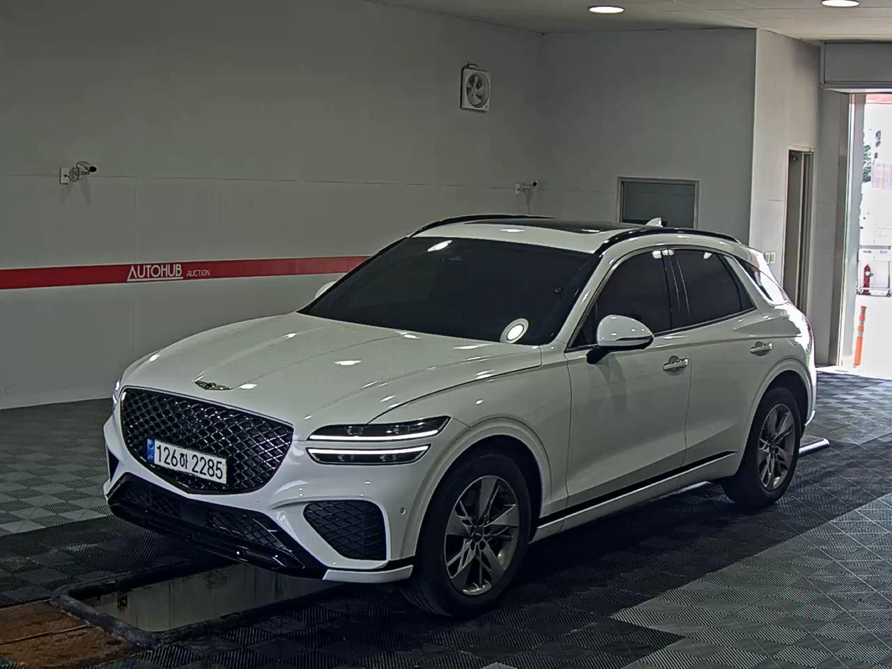 2021 - genesis gv70