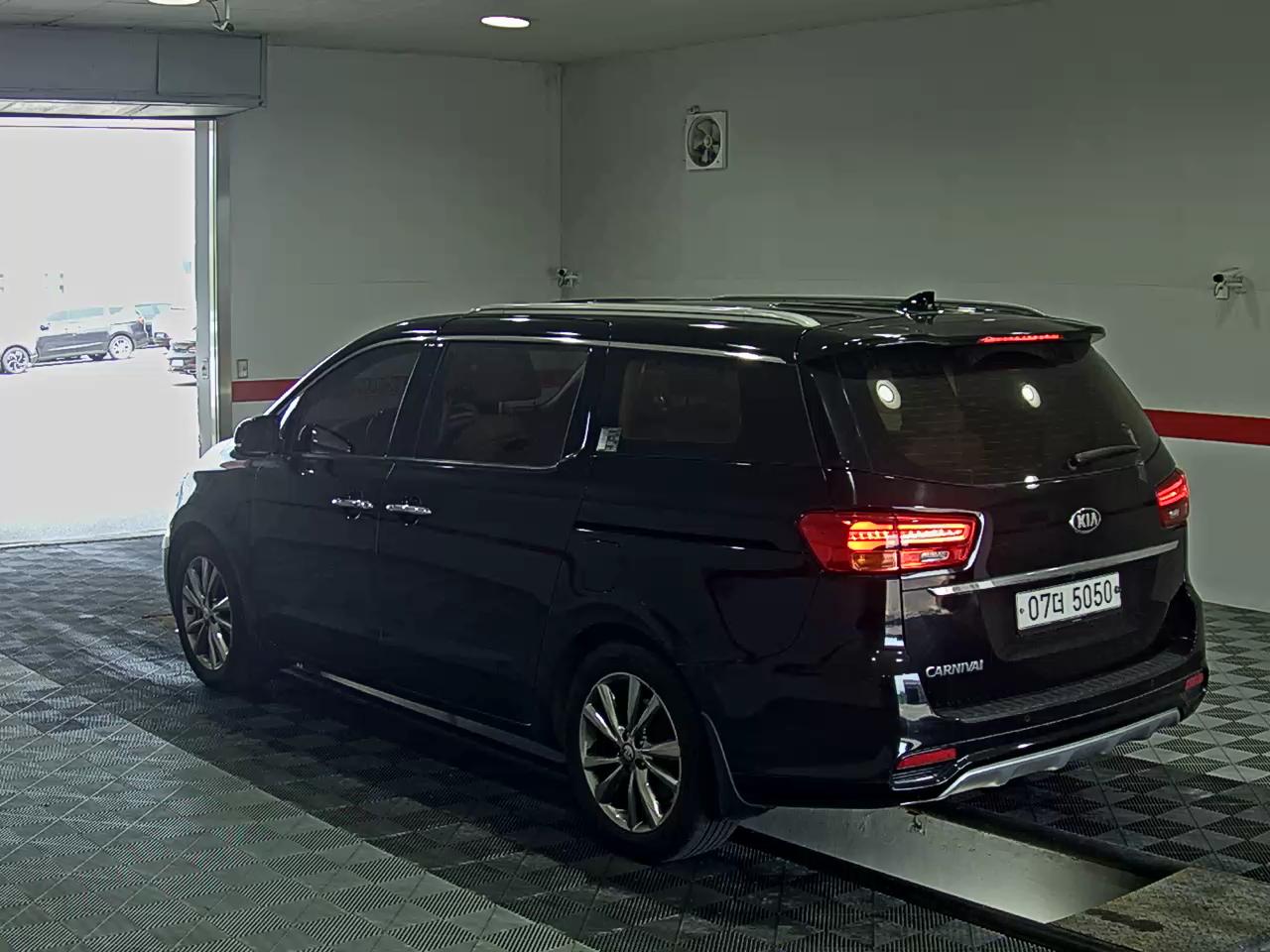 2019 - kia carnival