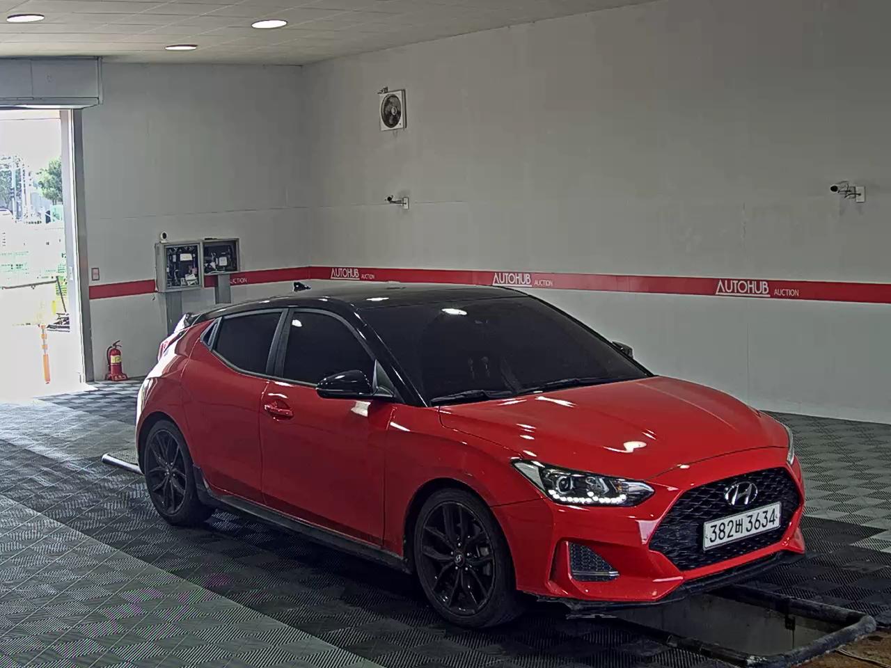 2020 - hyundai veloster