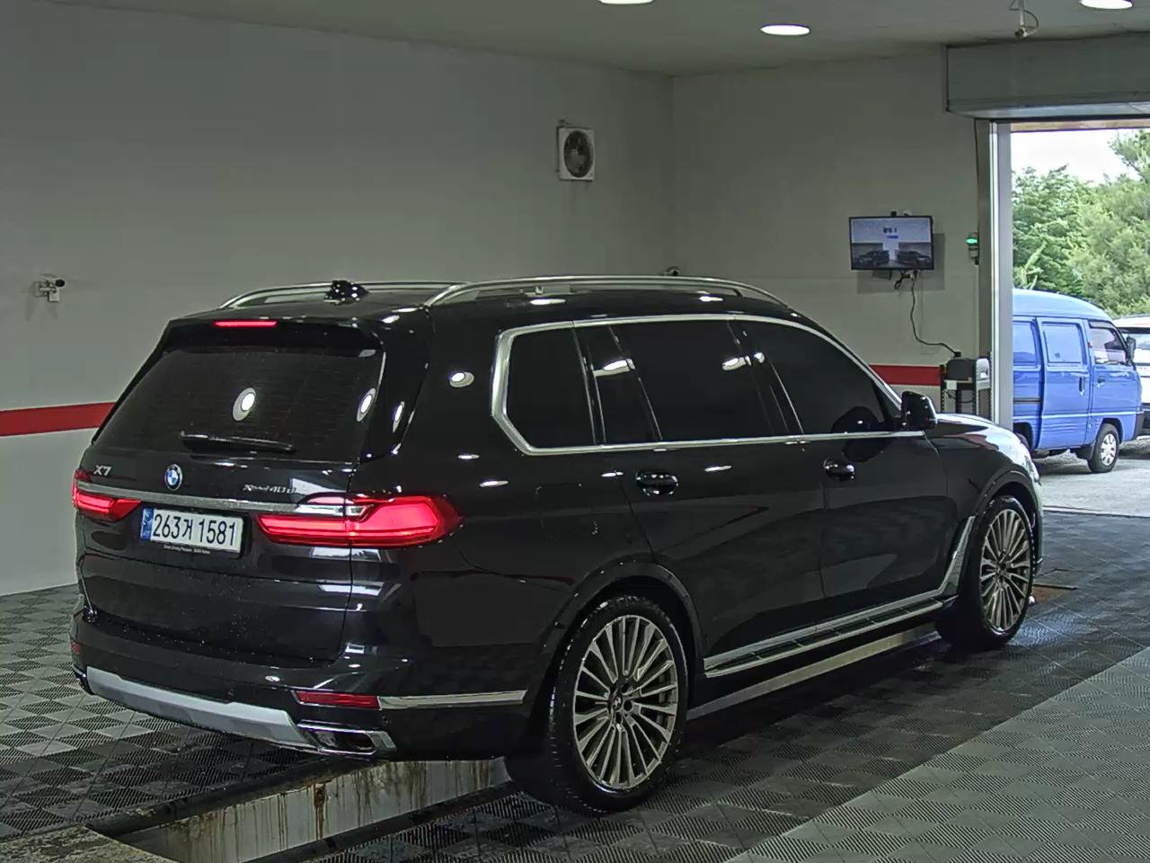 2022 - bmw x7