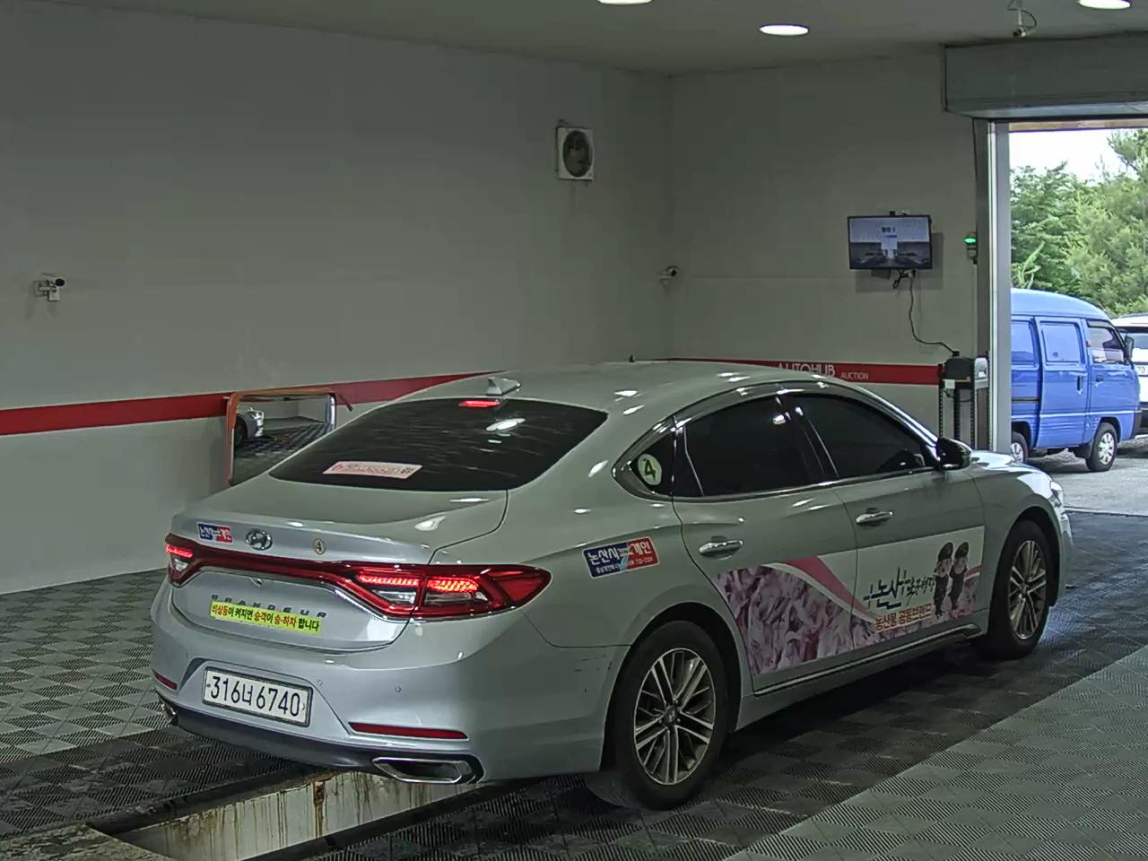 2018 - hyundai grandeur