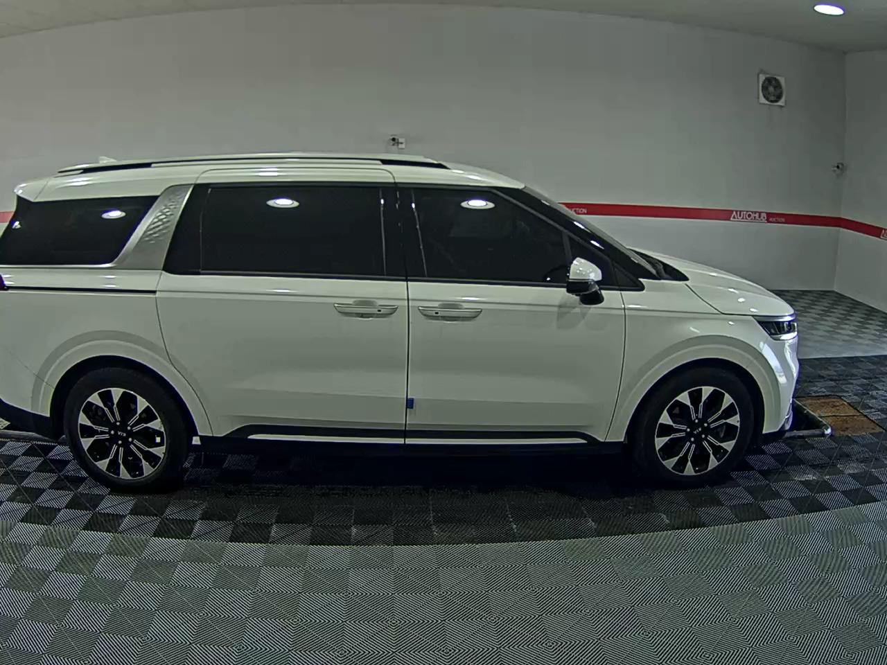 2021 - kia carnival