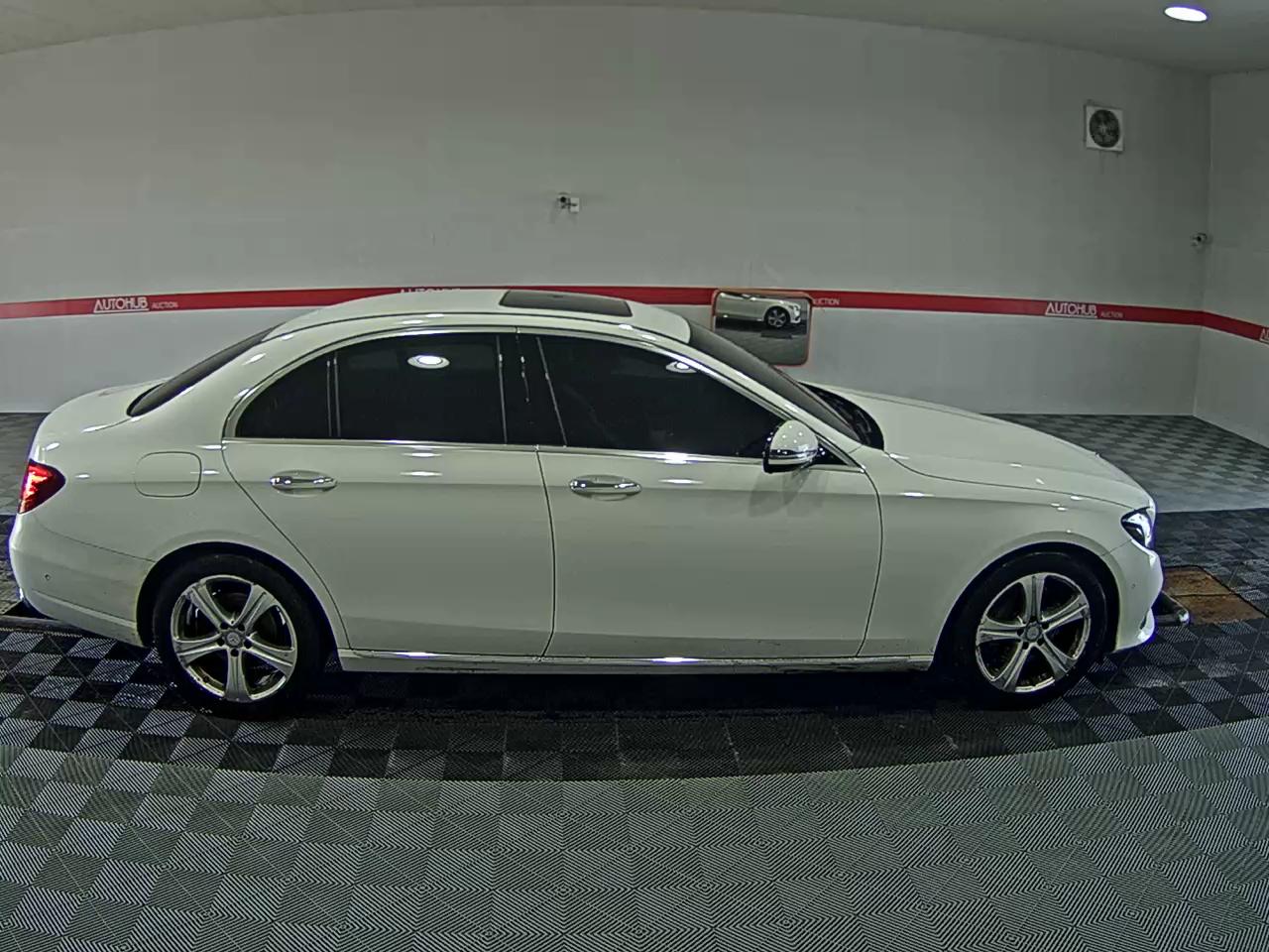 2017 - mercedes-benz e220d