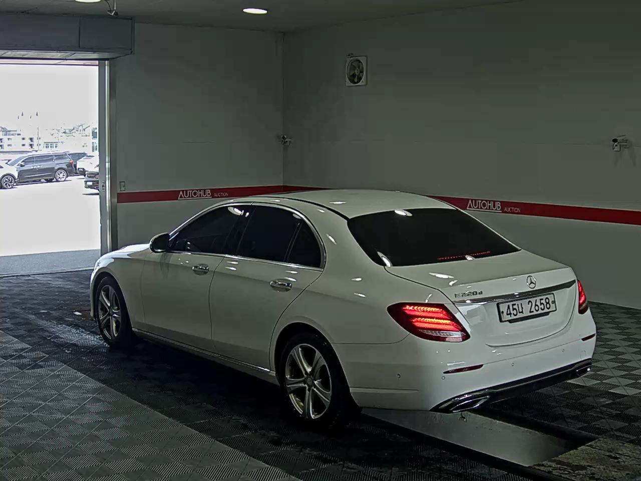2017 - mercedes-benz e220d
