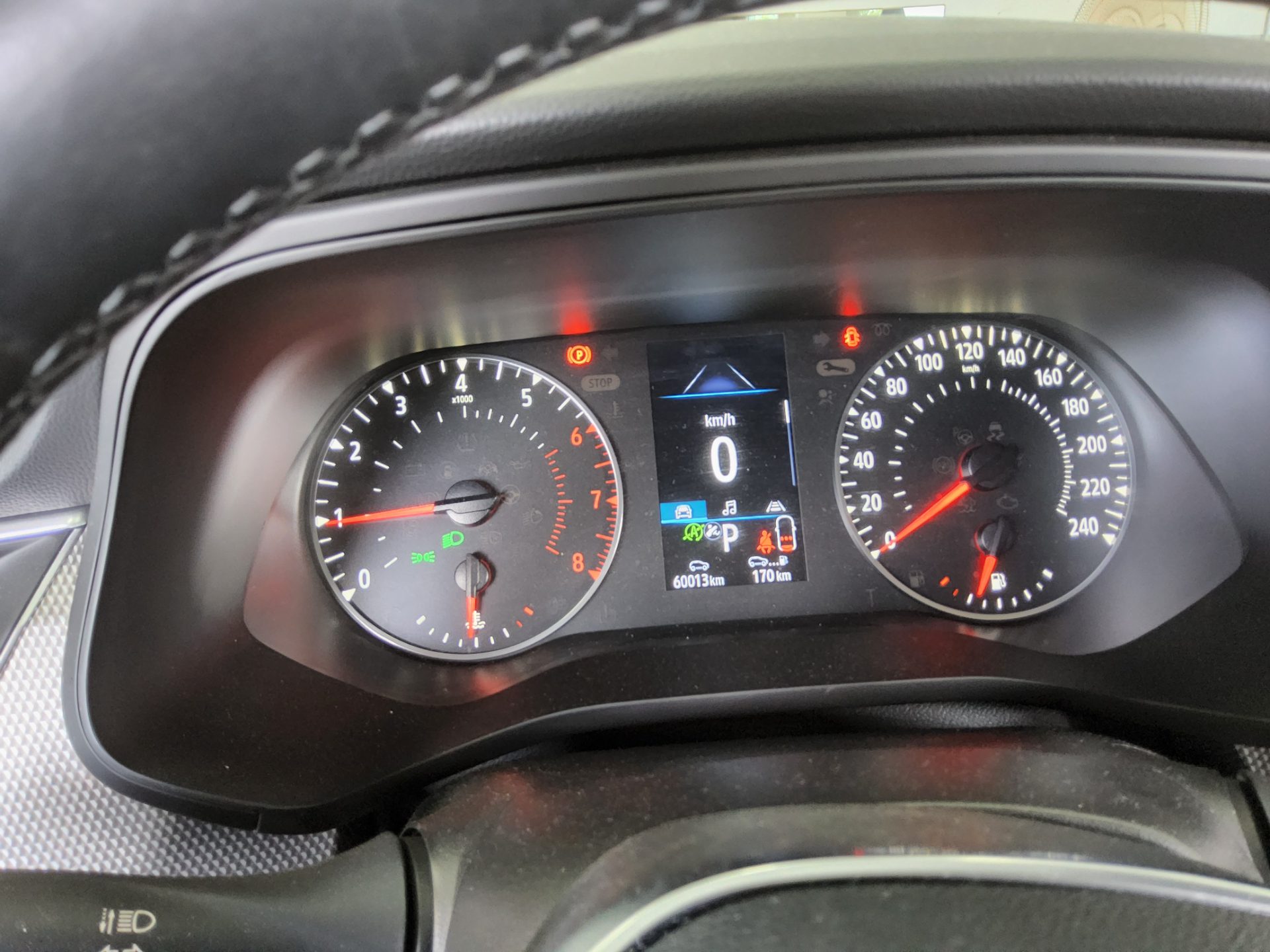 2023 - renault xm3