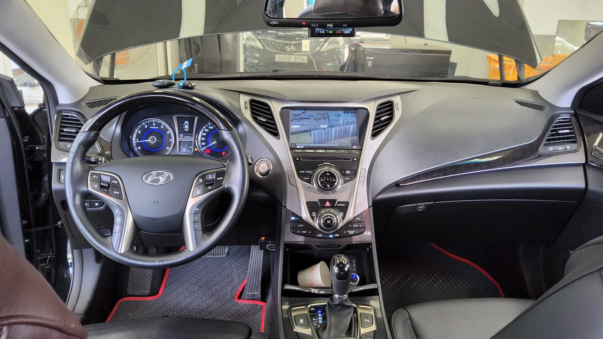 2013 - hyundai grandeur