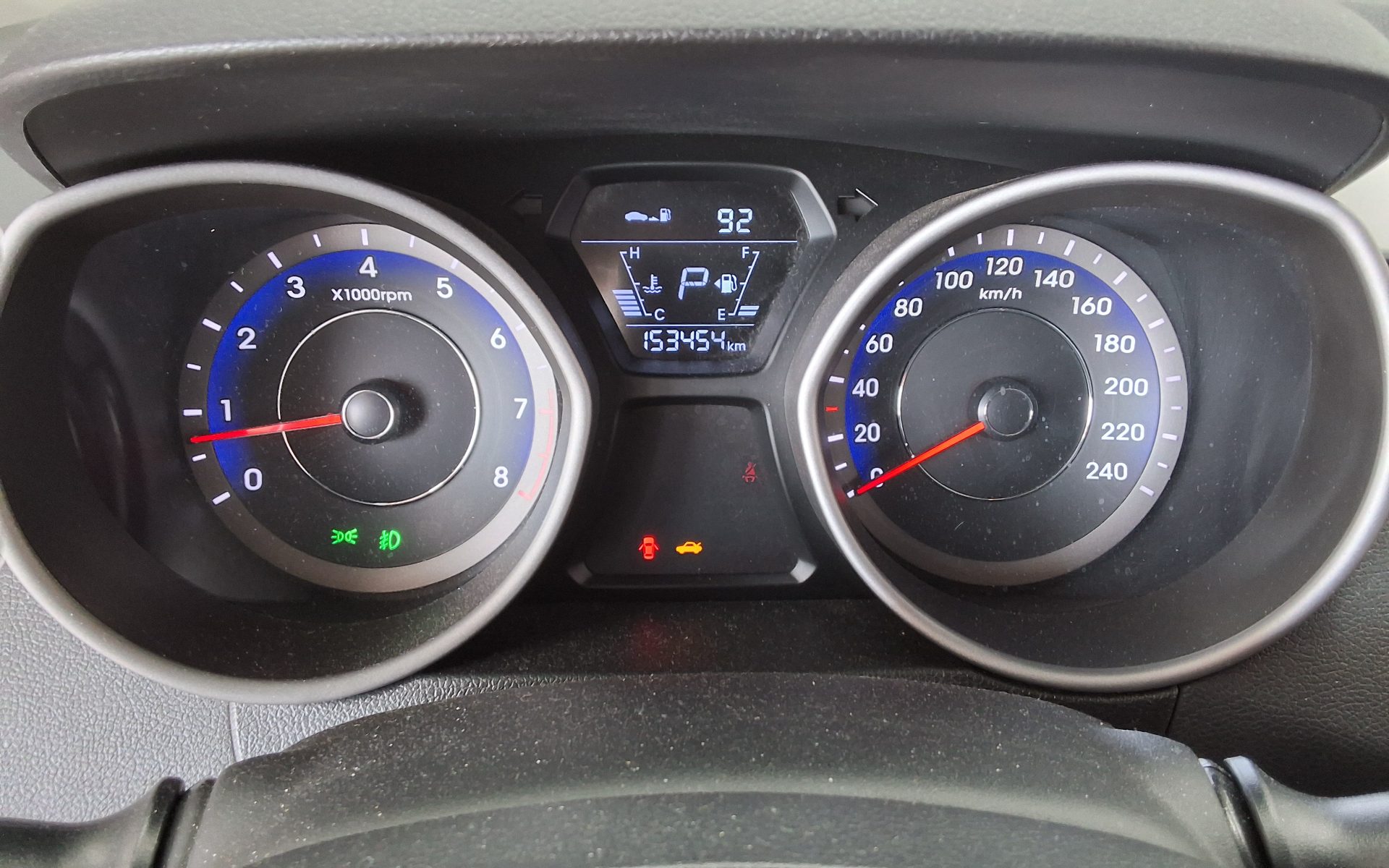 2015 - hyundai avante