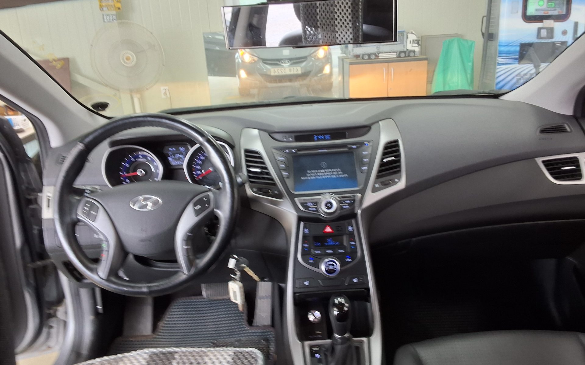 2015 - hyundai avante