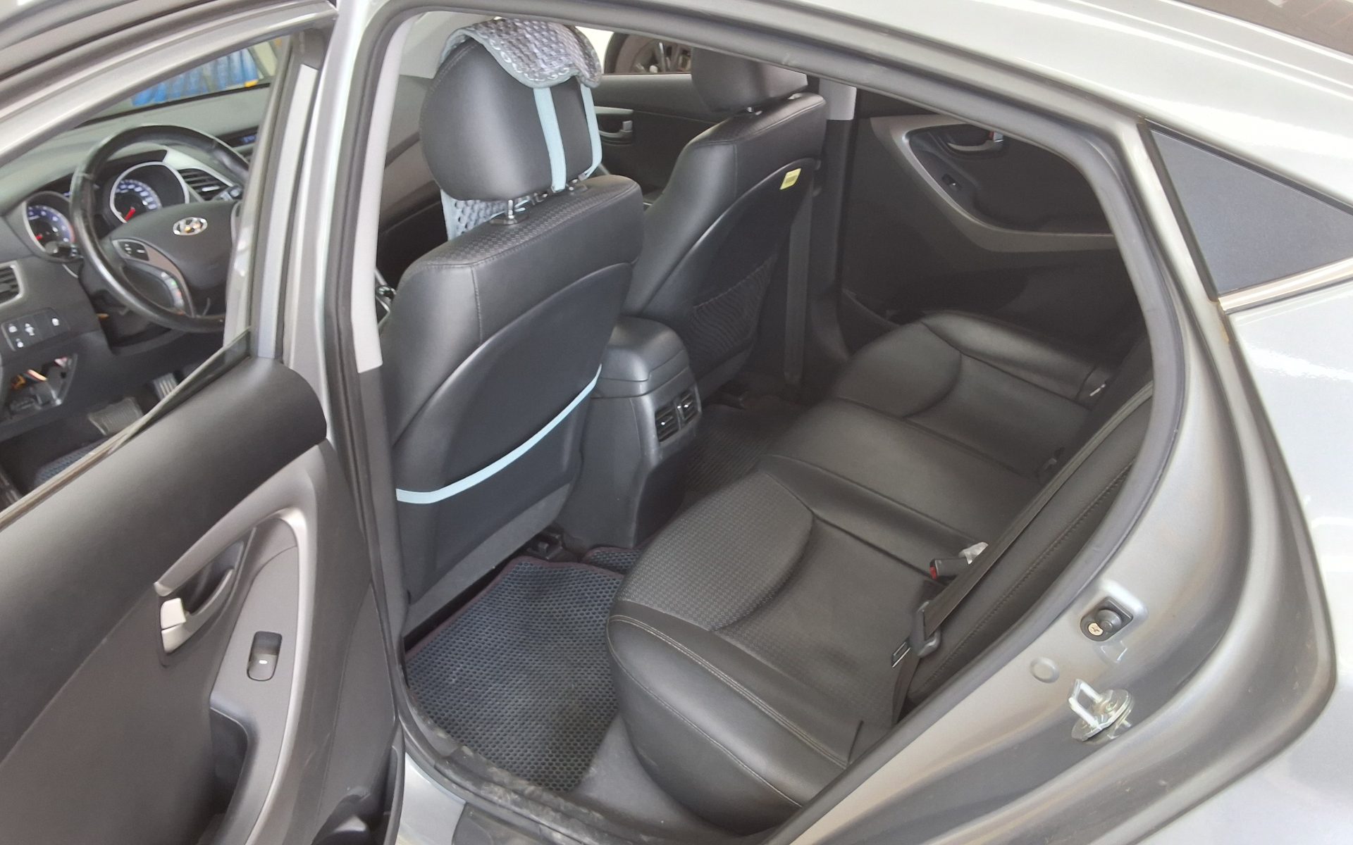 2015 - hyundai avante