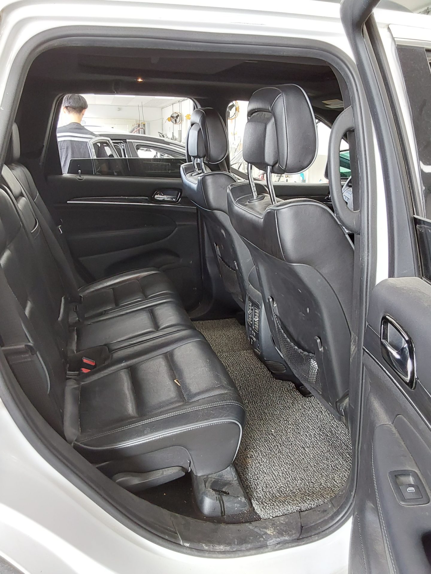2019 - jeep grand cherokee