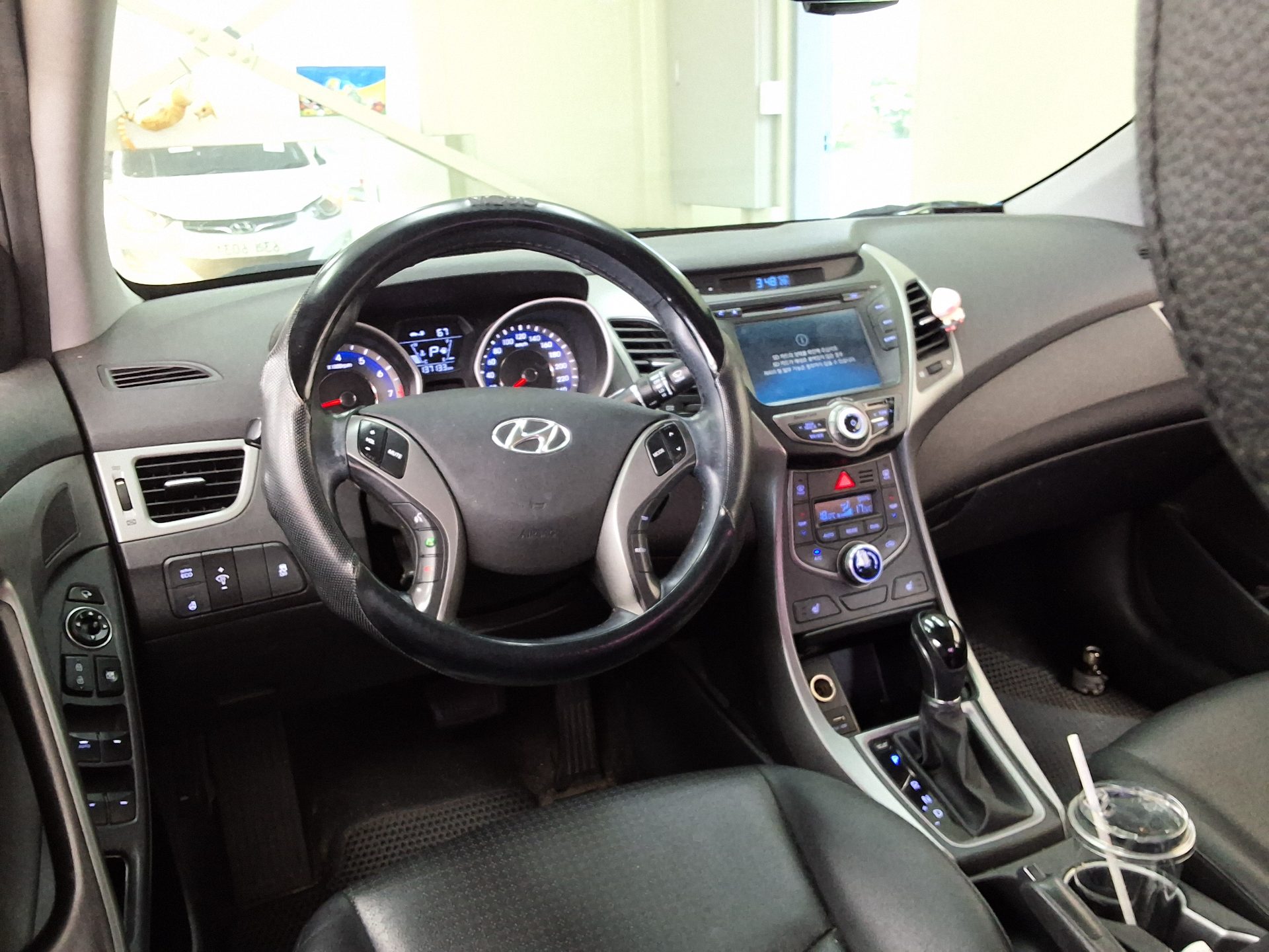 2014 - hyundai avante