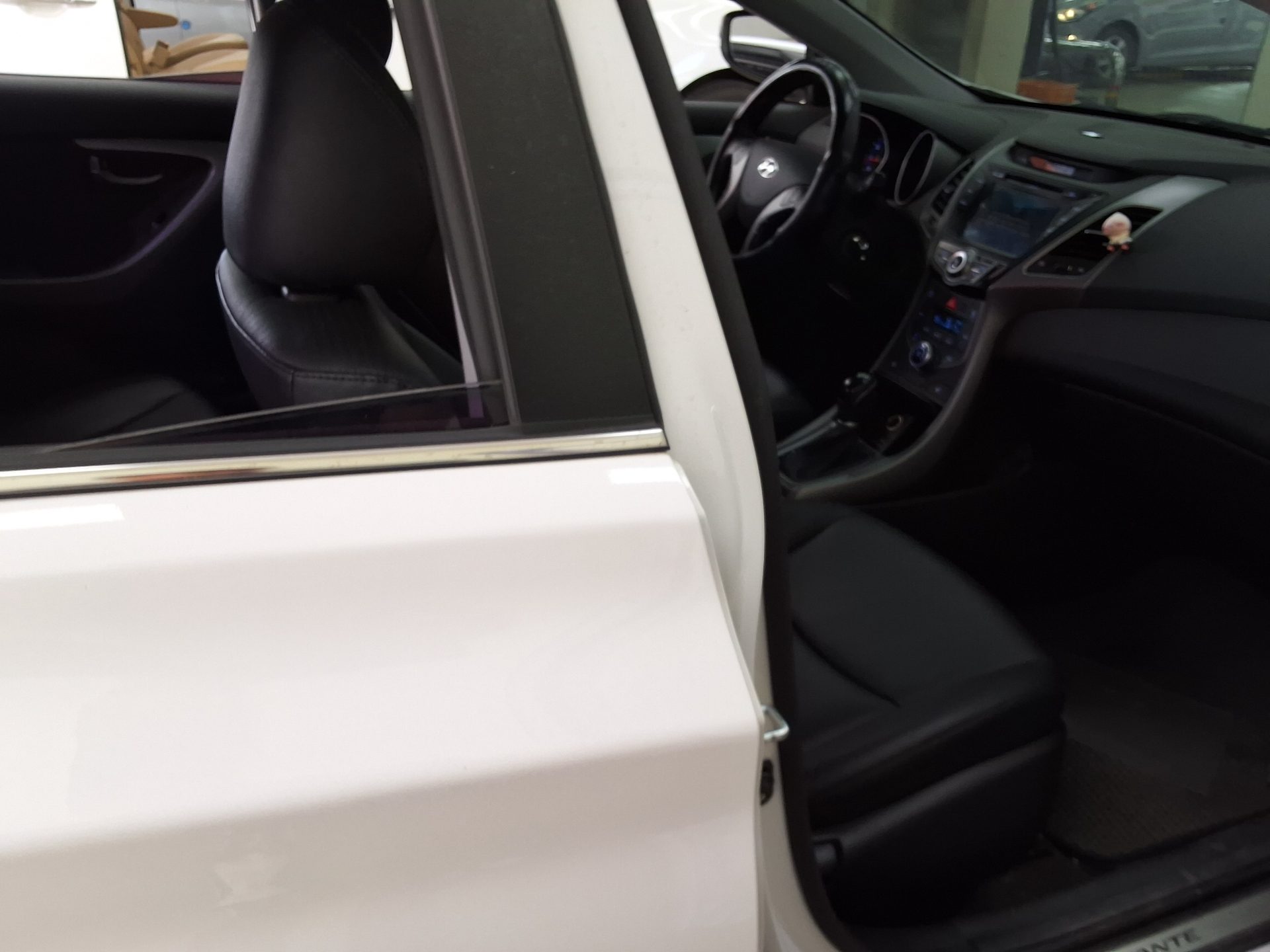 2014 - hyundai avante
