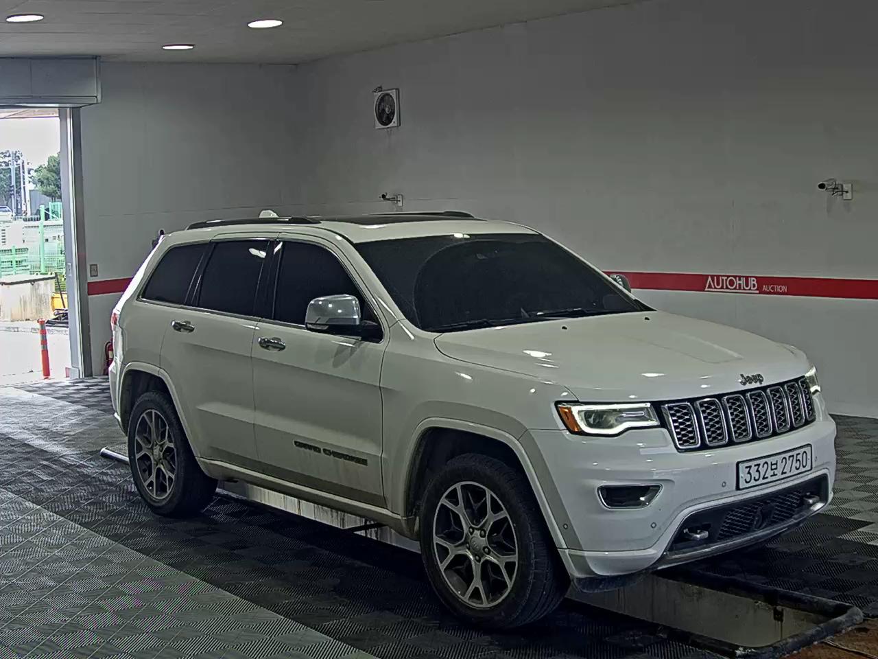2019 - jeep grand cherokee