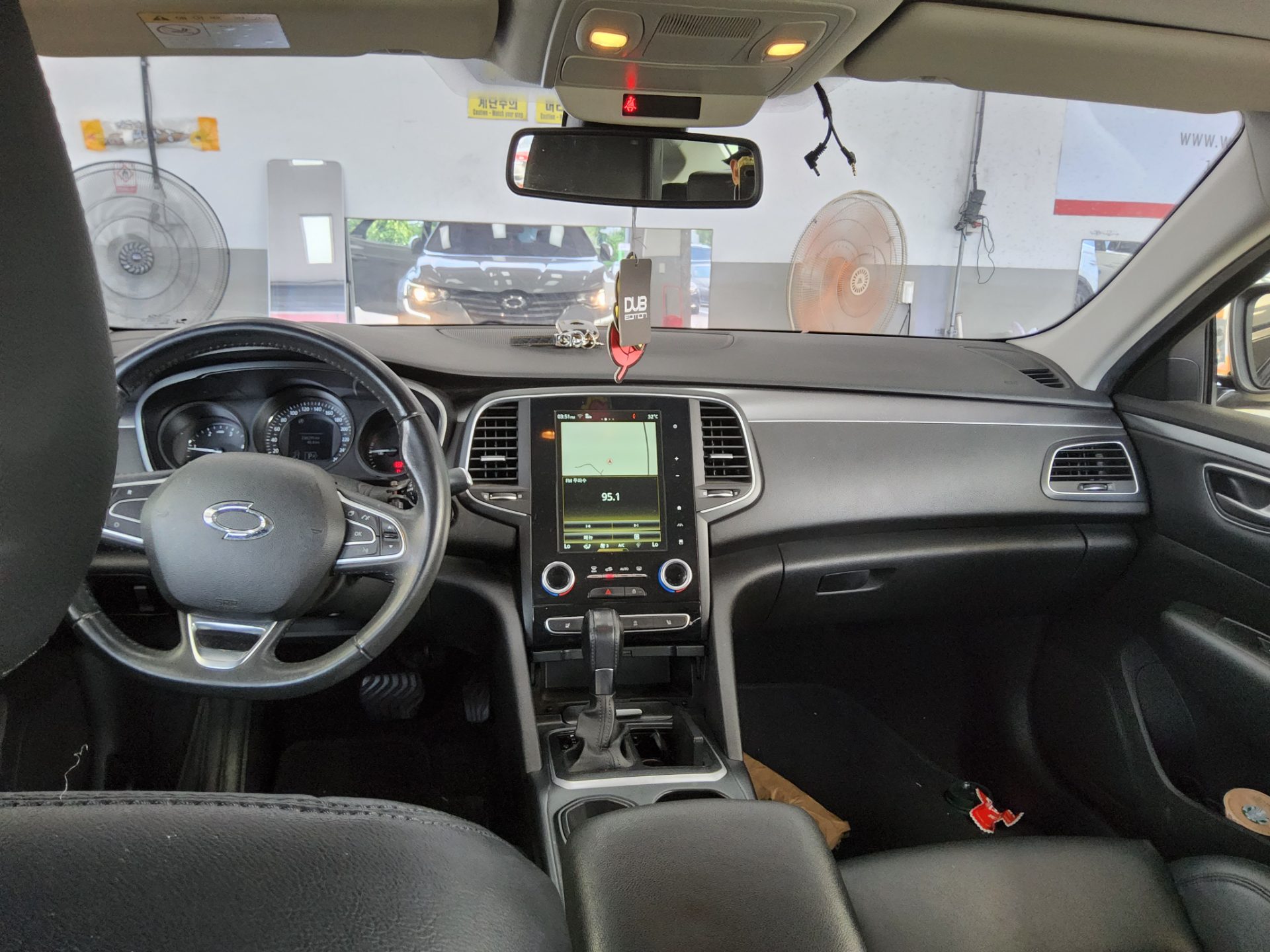 2017 - renault sm6