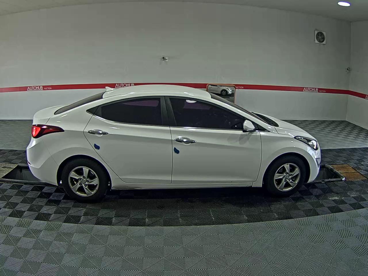 2014 - hyundai avante