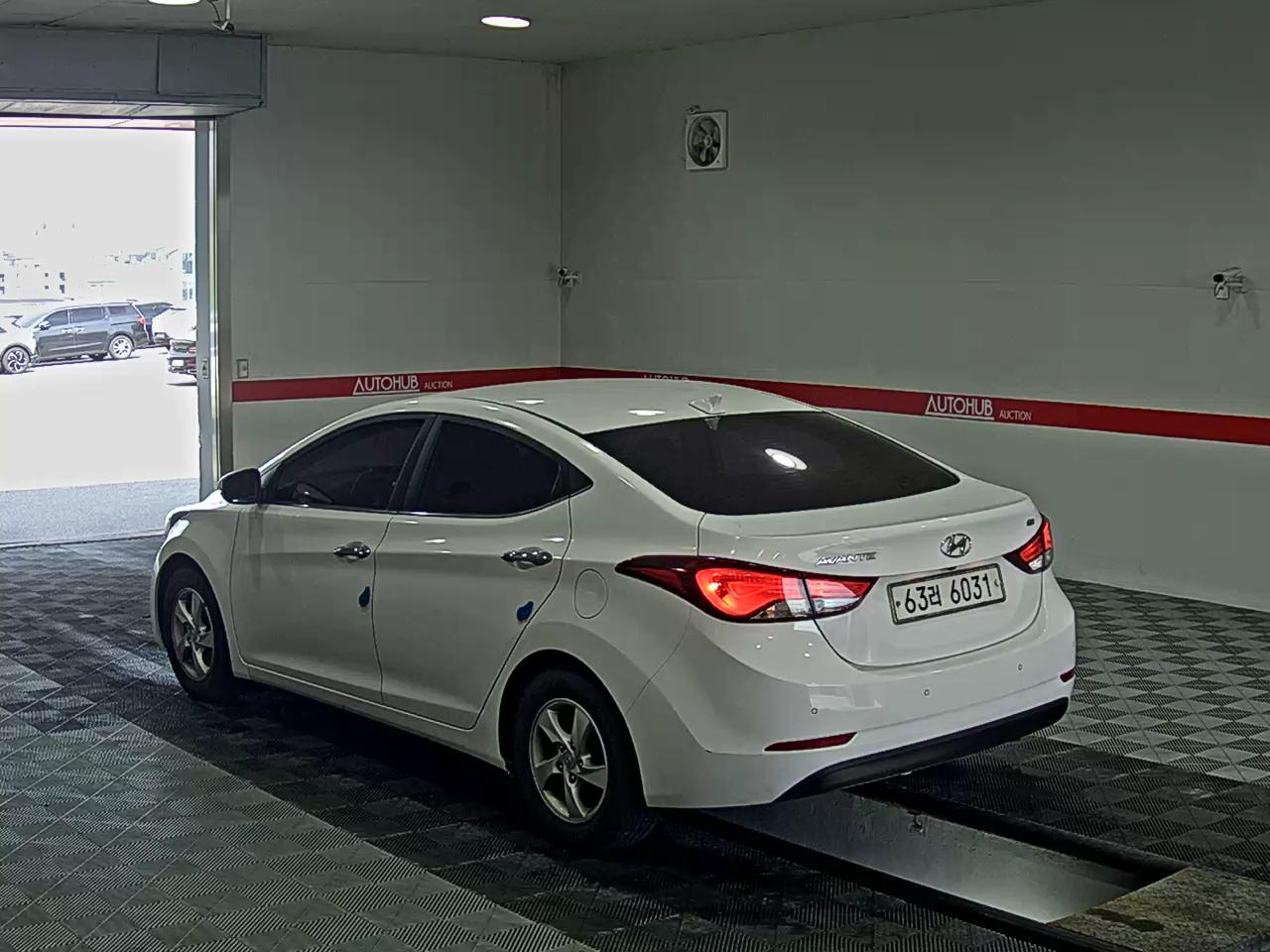 2014 - hyundai avante