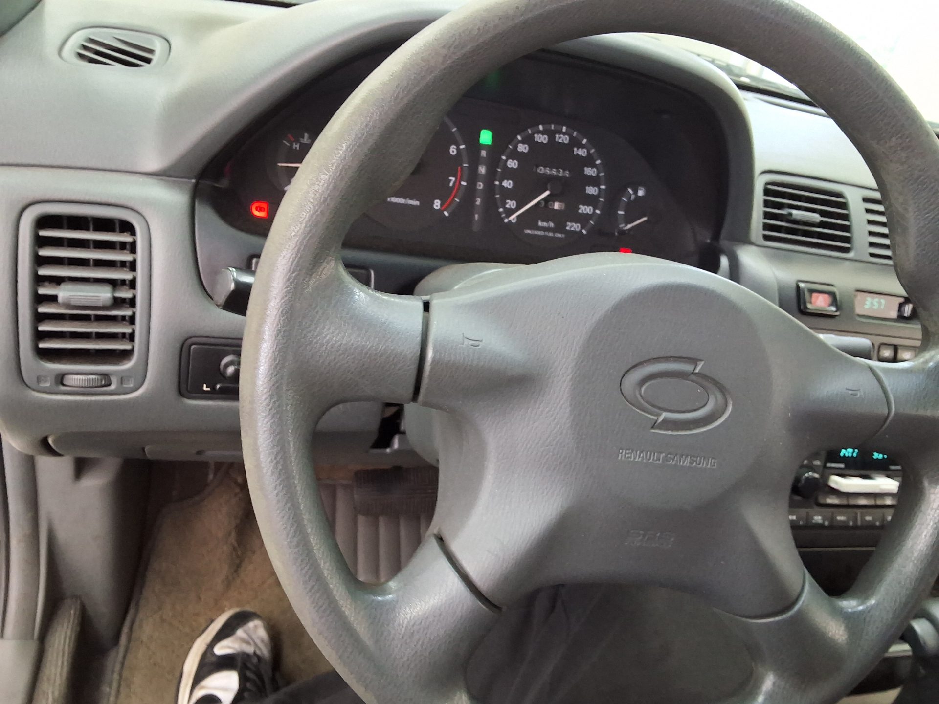 2002 - renault sm5