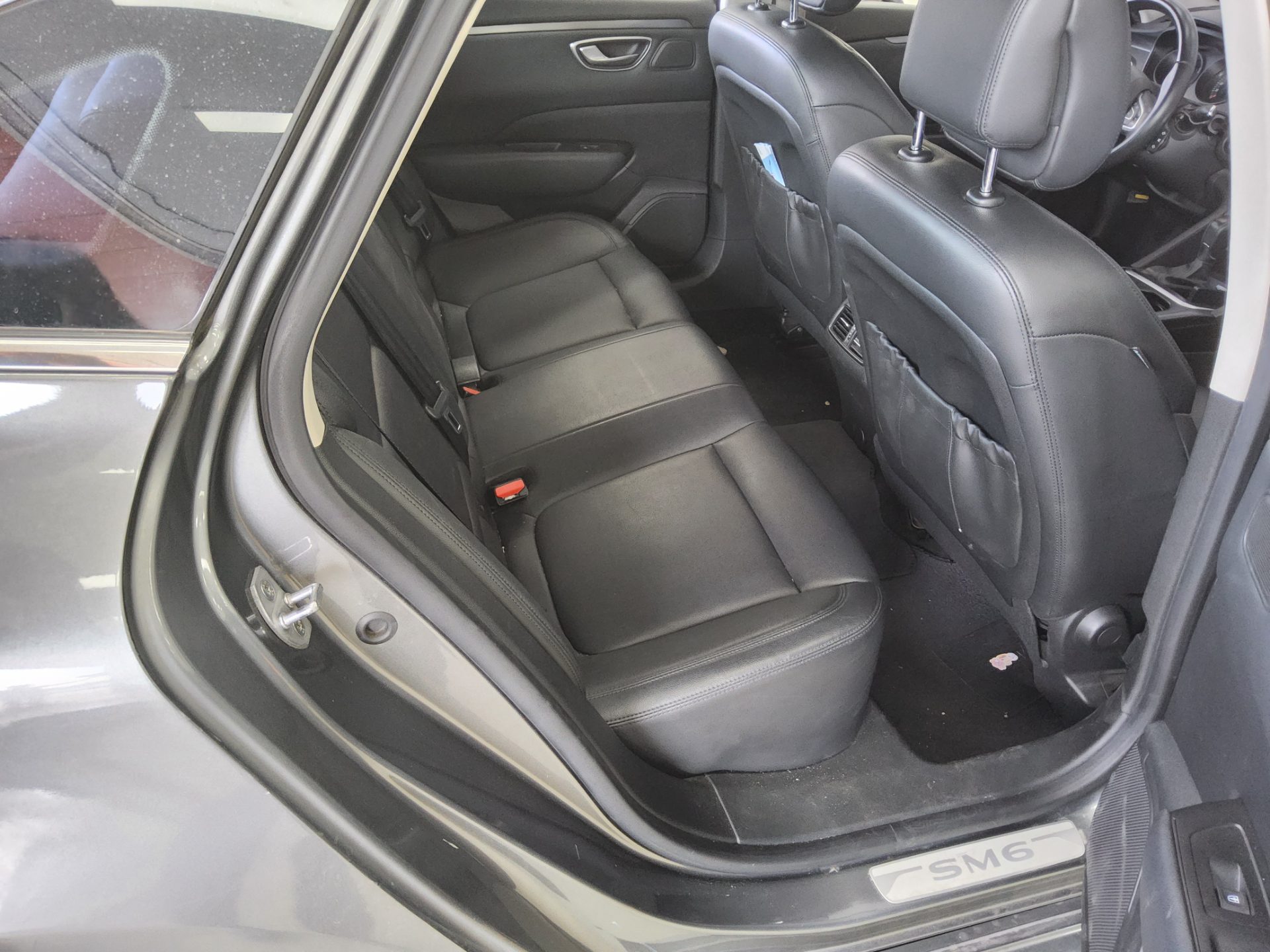 2017 - renault sm6